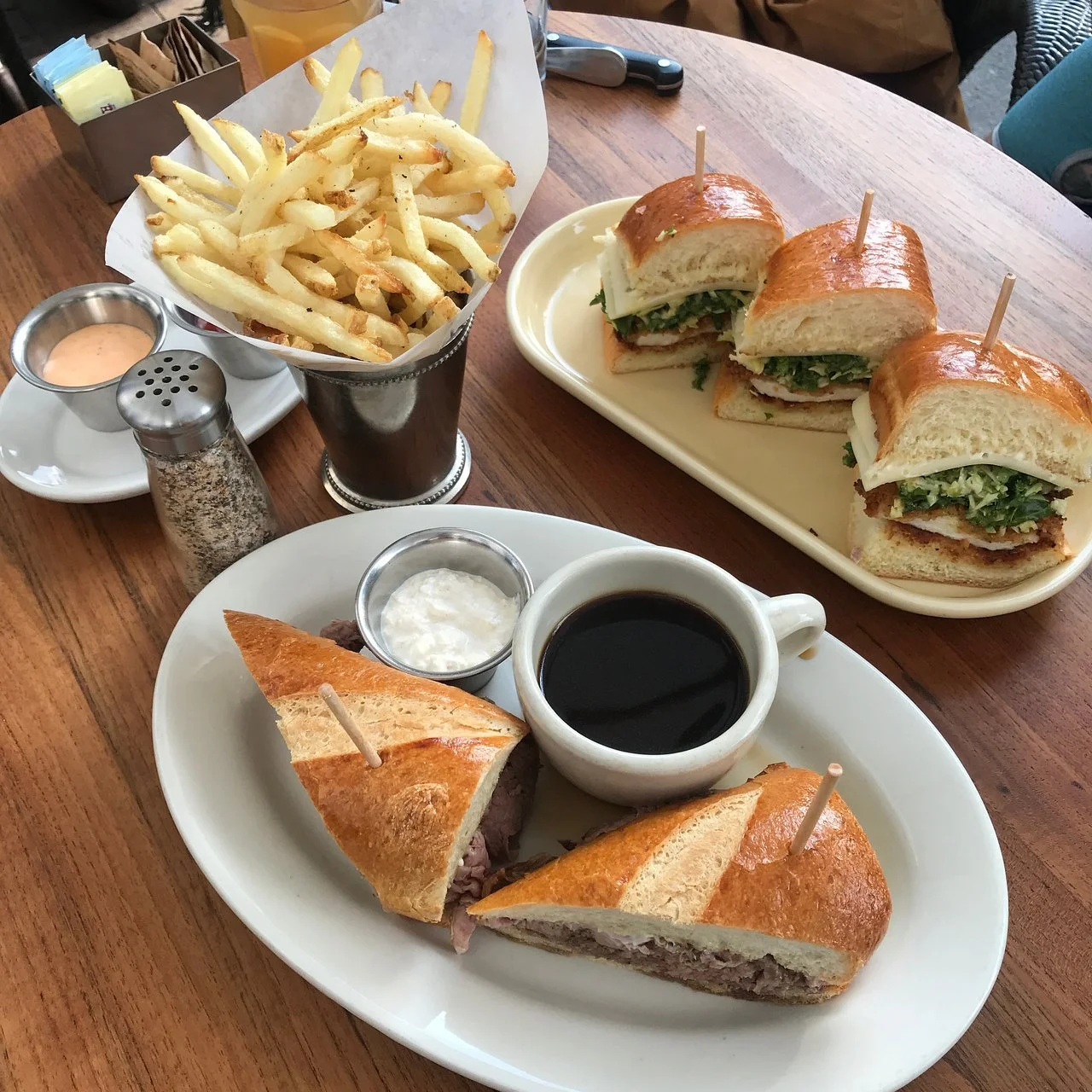 White House Tavern