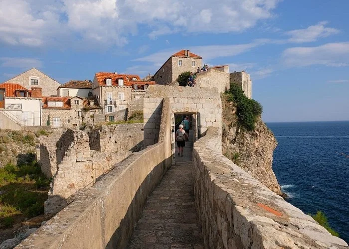 Walk Old City Walls