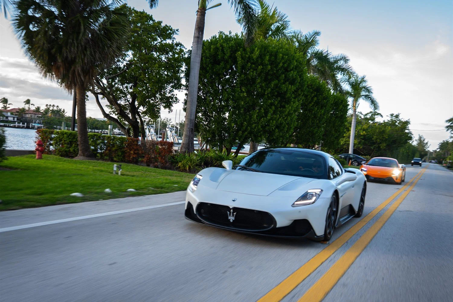 02 - maserati-mc20-front-motion-coastal.jpg