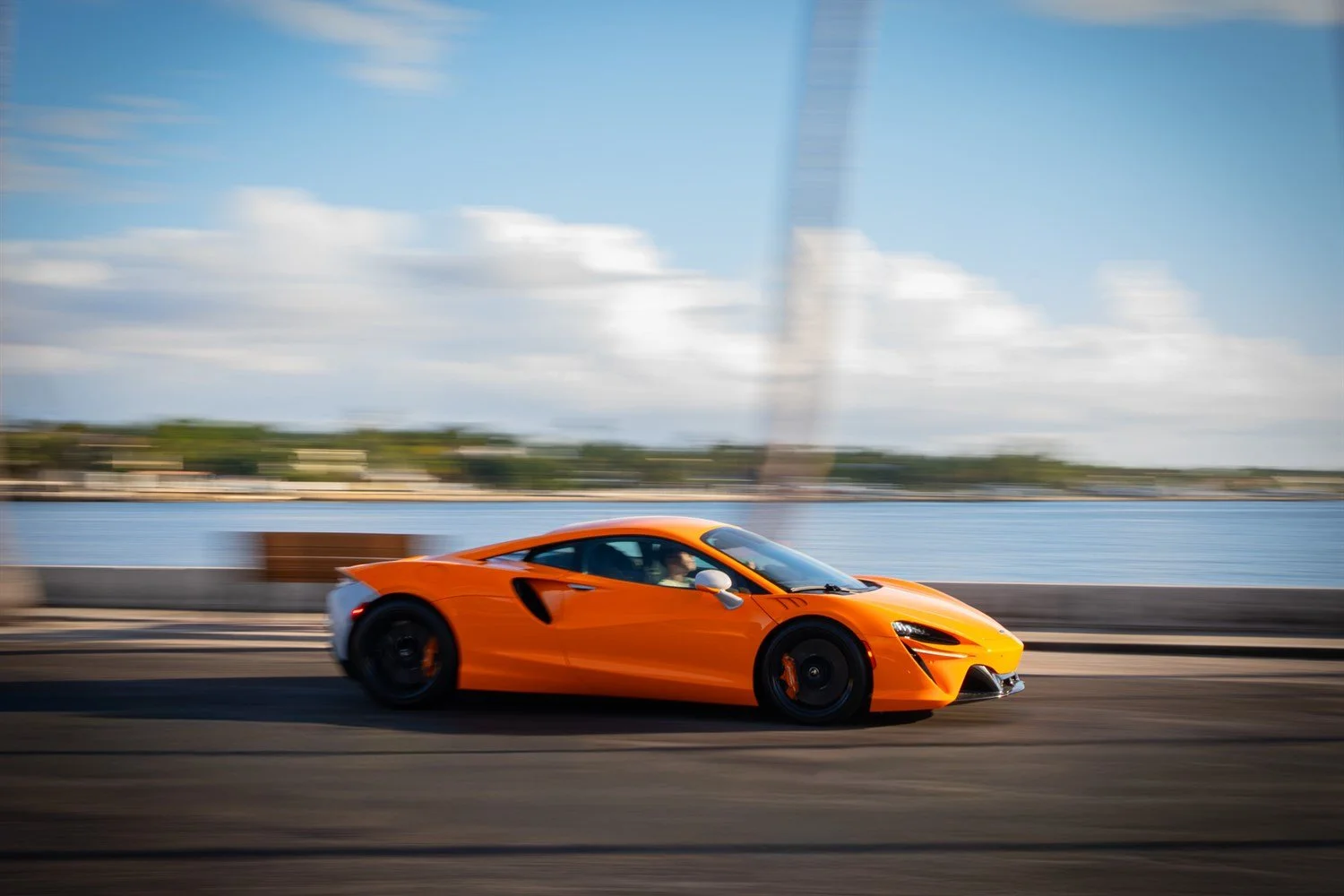 11 - mclaren-720s-side-profile-motion-blur-coastal.jpg