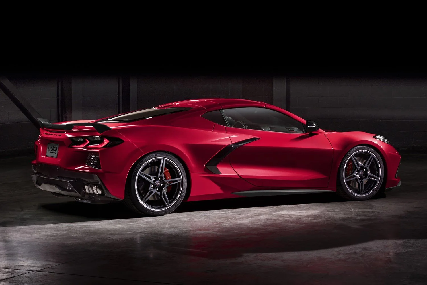 03 - corvette-c8-front-three-quarter-low.jpg