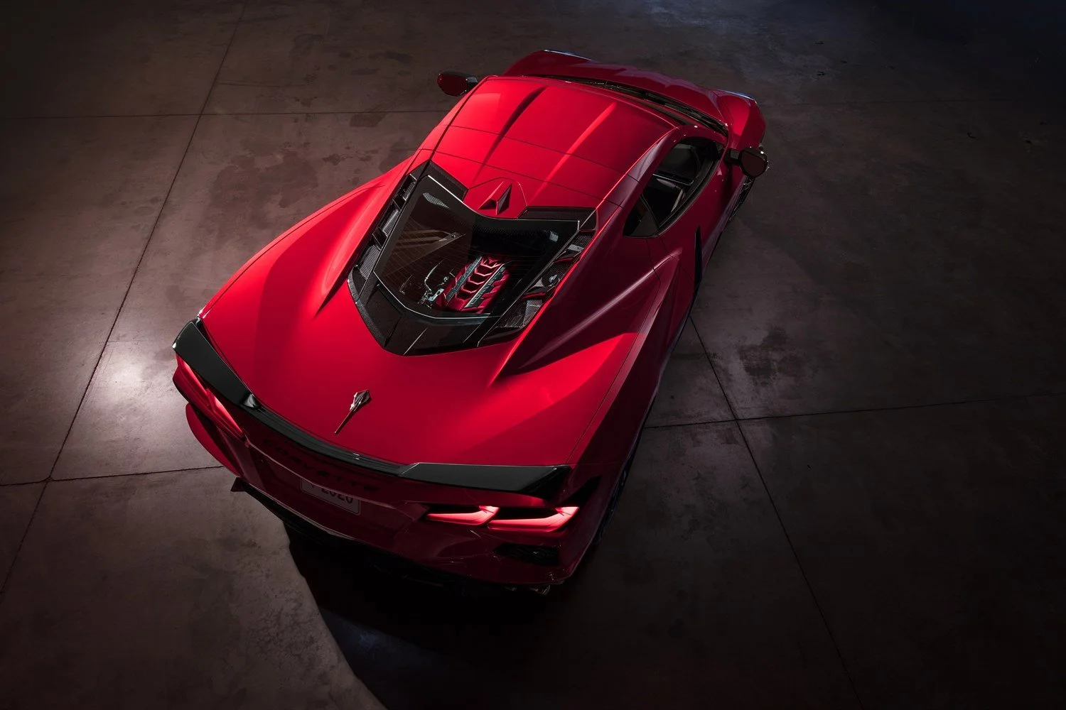 06 - corvette-c8-interior-cabin-wide.jpg