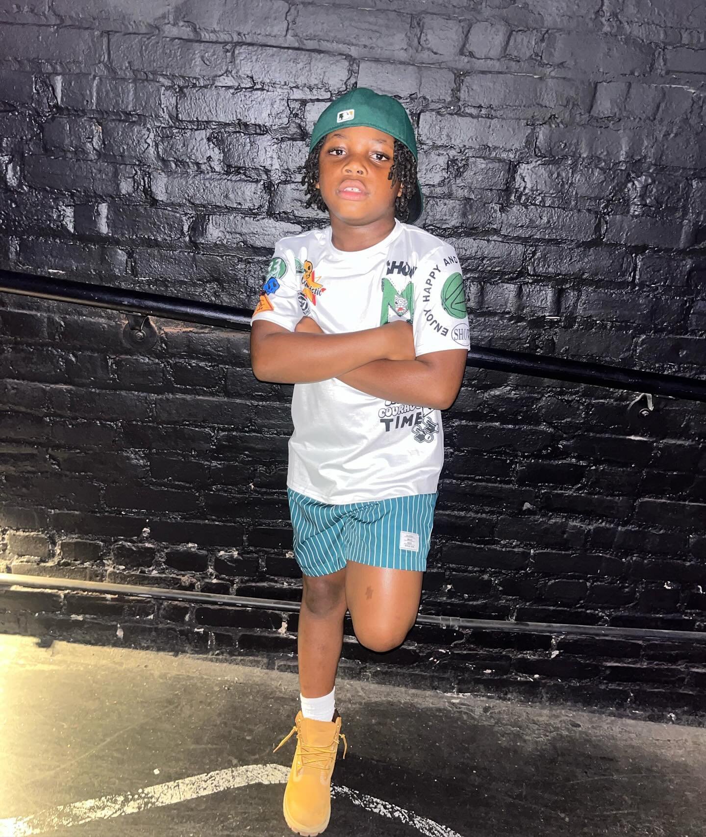 I be&rsquo;s the Pappy of that lil baby boss &hellip;😂😎🐾🌎🤞🏾
#Aceboogie #BigAce #lifeline #Griffinblood #onlychild #onlychildproblems #flykid #daddysboy #fightnight