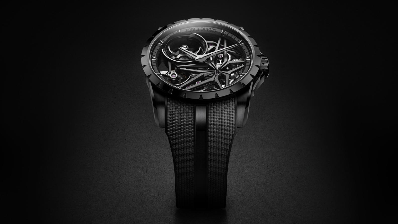 Roger Dubuis apresenta Excalibur Monobalancier em titânio DLC com calibre esqueletizado