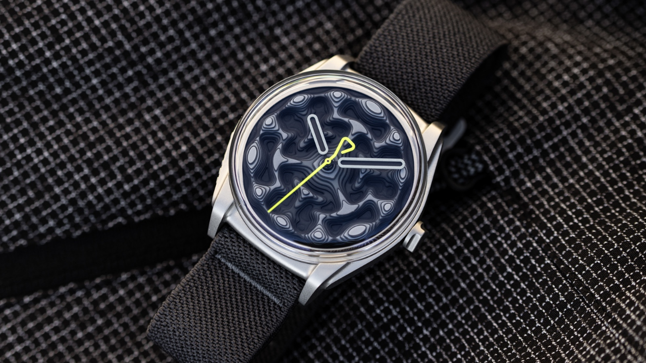 Kollokium Projekt 02 Variant B: 67 camadas, 9 tons, 6 horas de montagem por mostrador