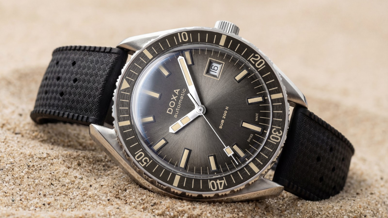 Doxa lança o SUB 200 II com os primeiros mostradores fumé da marca
