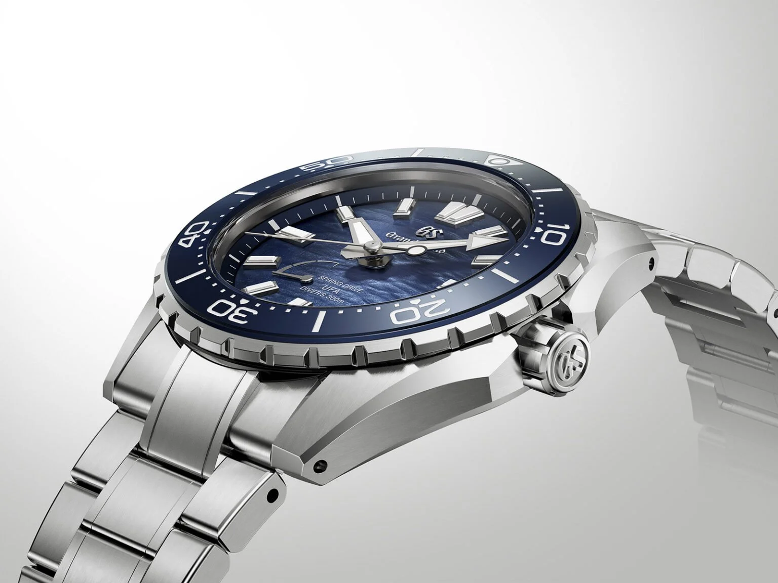 Grand-Seiko-Evolution-9-Collection-Spring-Drive-U.F.A.-Ushio-300-Diver-Ushio-Blue-SLGB023-case-1536x1152.jpg