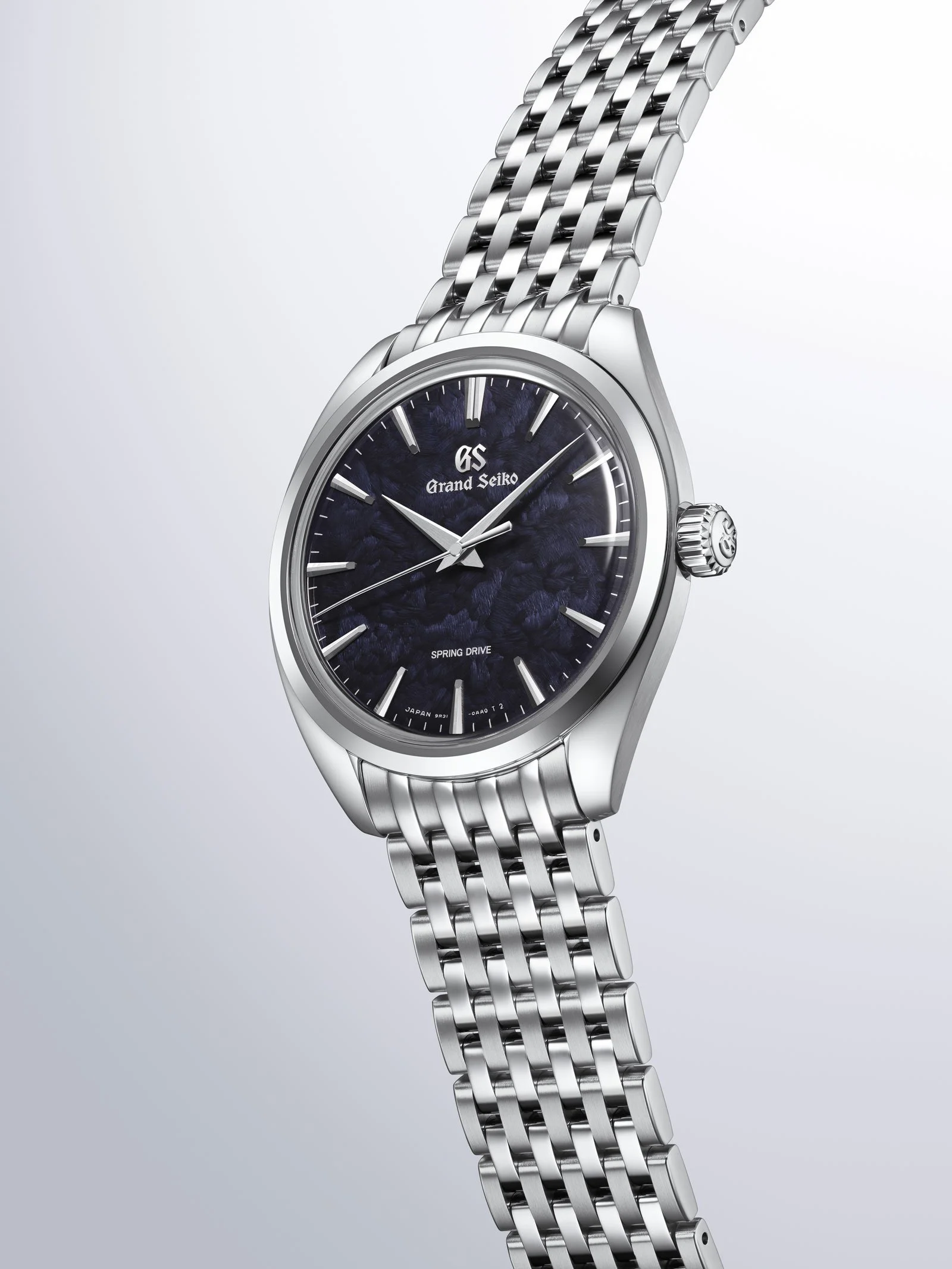 Grand-Seiko-Elegance-Collection-Iwao-Blue-SBGY043-drama.jpg
