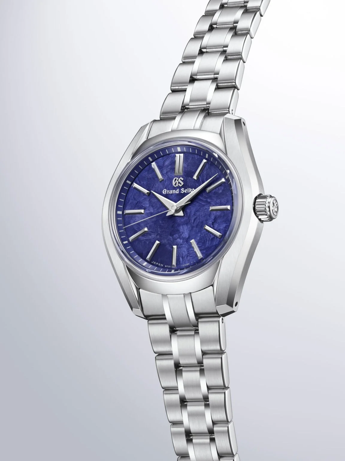 Grand-Seiko-Elegance-Collection-Cherry-Blossoms-Hana-Ikada-Blue-SBGX365-drama-1152x1536.jpg