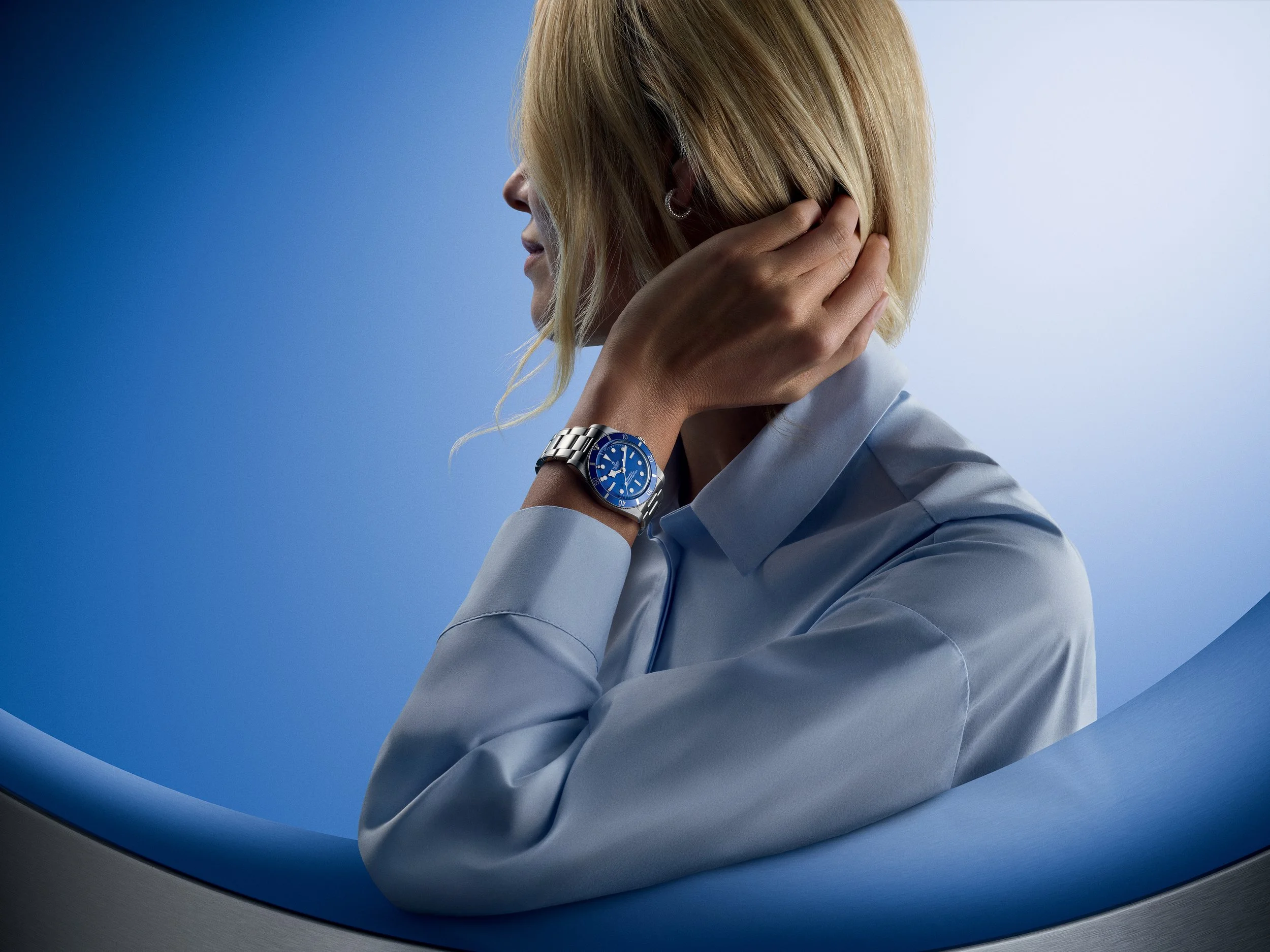 TUDOR_NP26_BLACK BAY 54 BLUE_LIFESTYLE_3.jpg