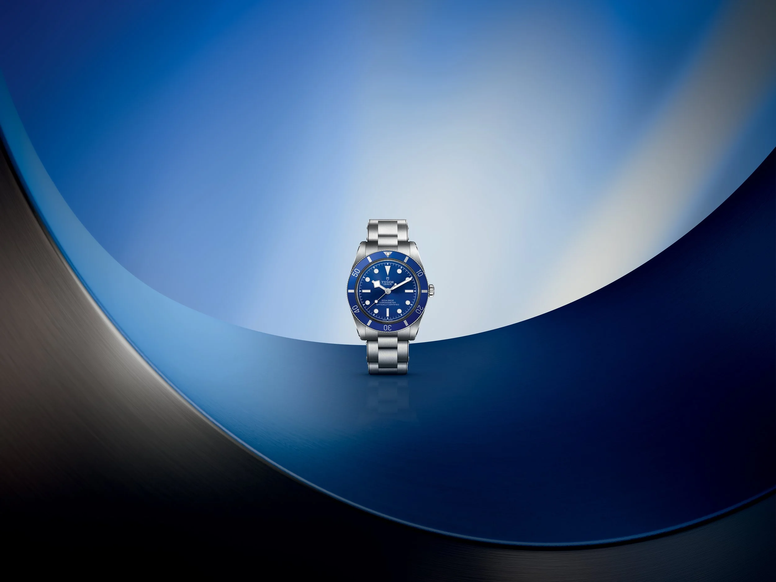 TUDOR_NP26_BLACK BAY 54 BLUE_LIFESTYLE_8.jpg