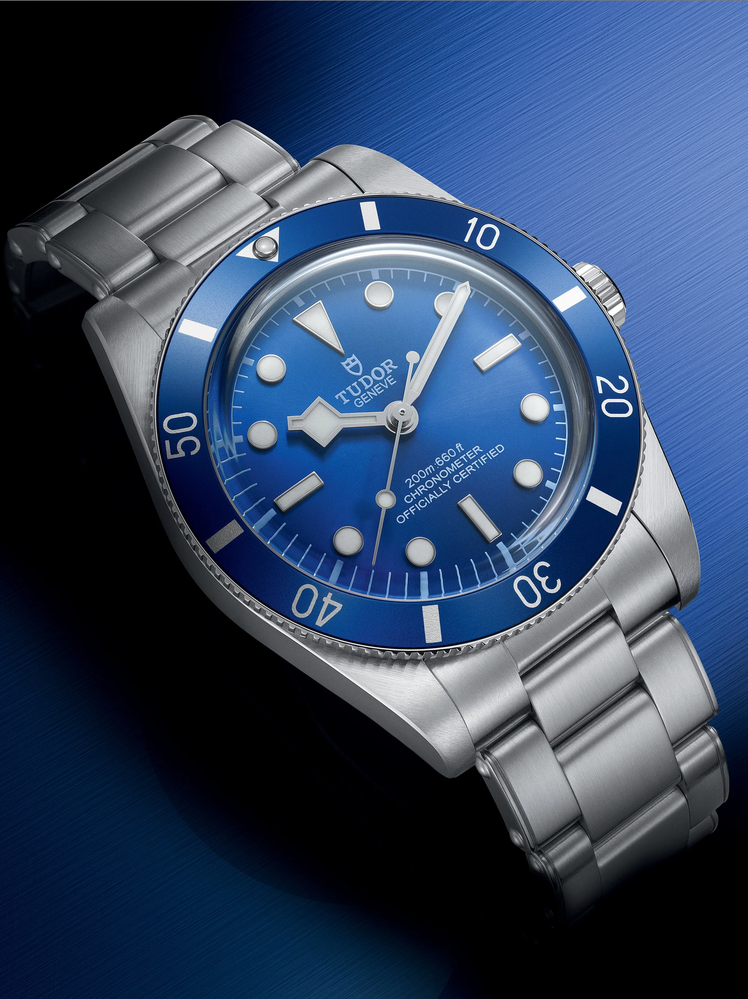 TUDOR_NP26_BLACK BAY 54 BLUE_LIFESTYLE_7.jpg