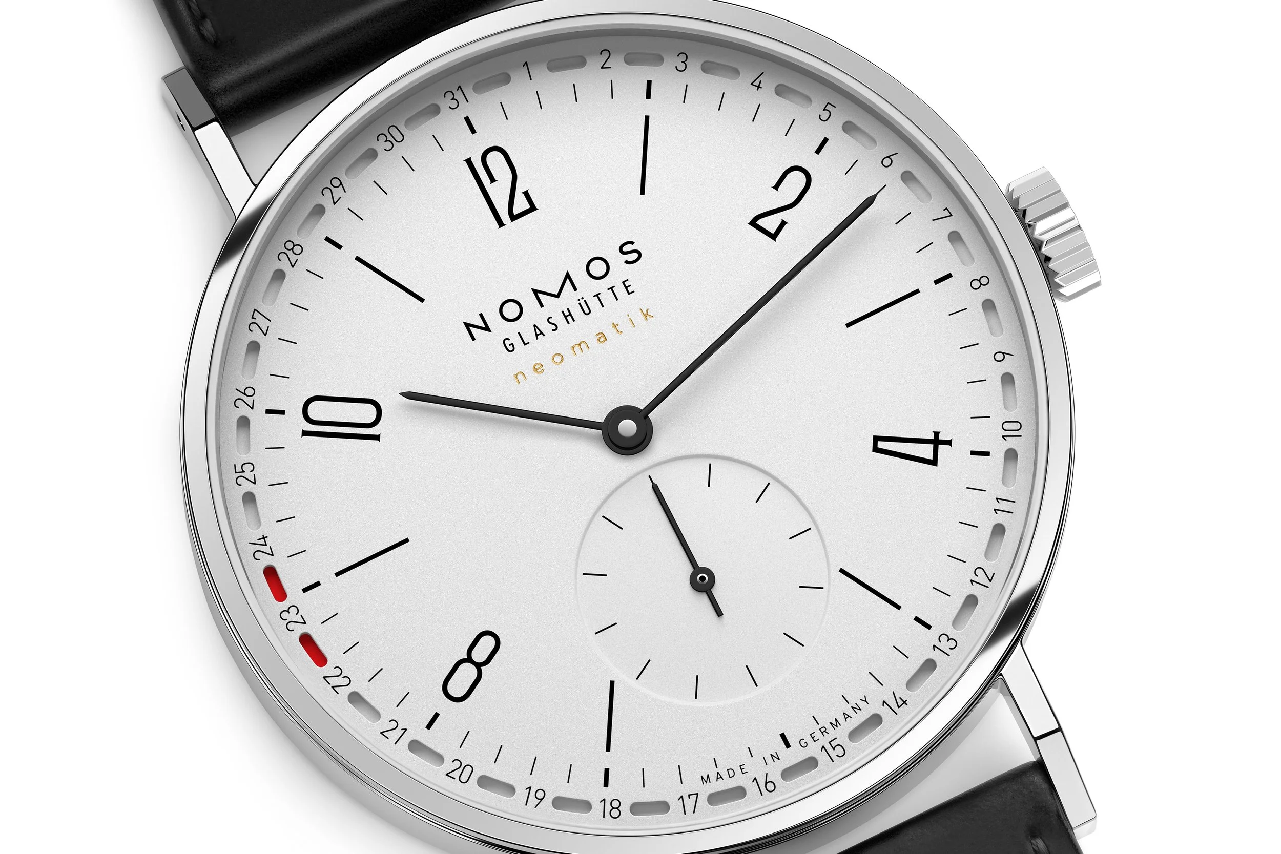 04_NOMOSGlashuette_0147_Tangente_neomatik_38_Update_3543x2362px.jpg