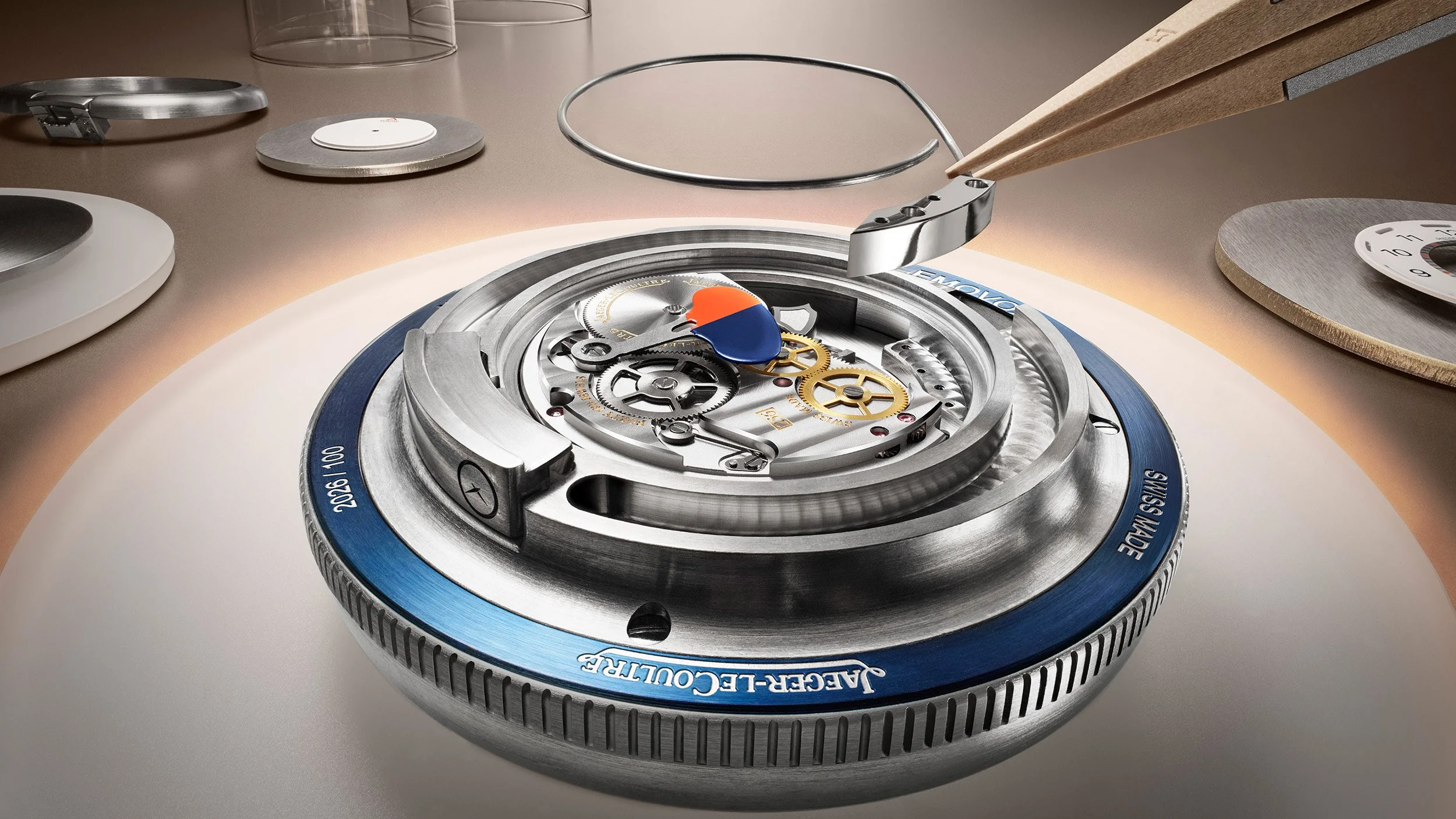 2026_sdm_q614t020_travelclock_savoirfaire2_srgb_16-9.jpg