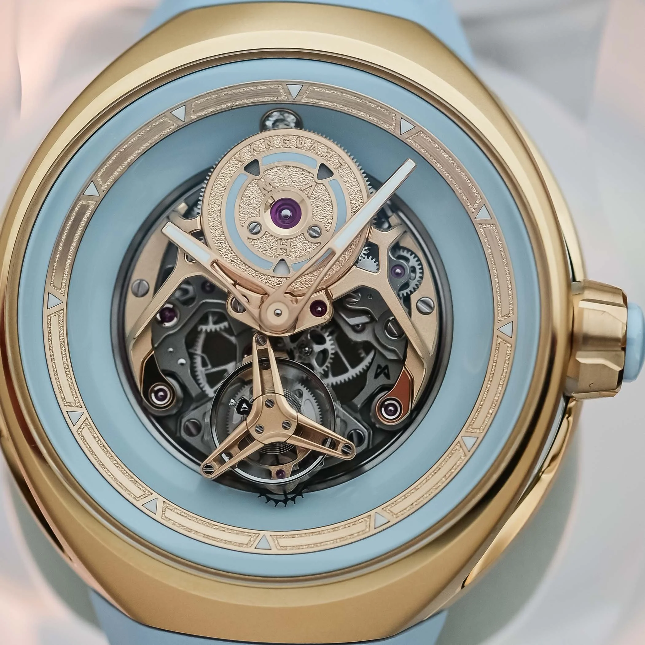 Vanguart-Orb-Flying-Tourbillon-Pink-Ceramic-Titanium-and-Blue-Ceramic-Rose-Gold-review-6.jpg