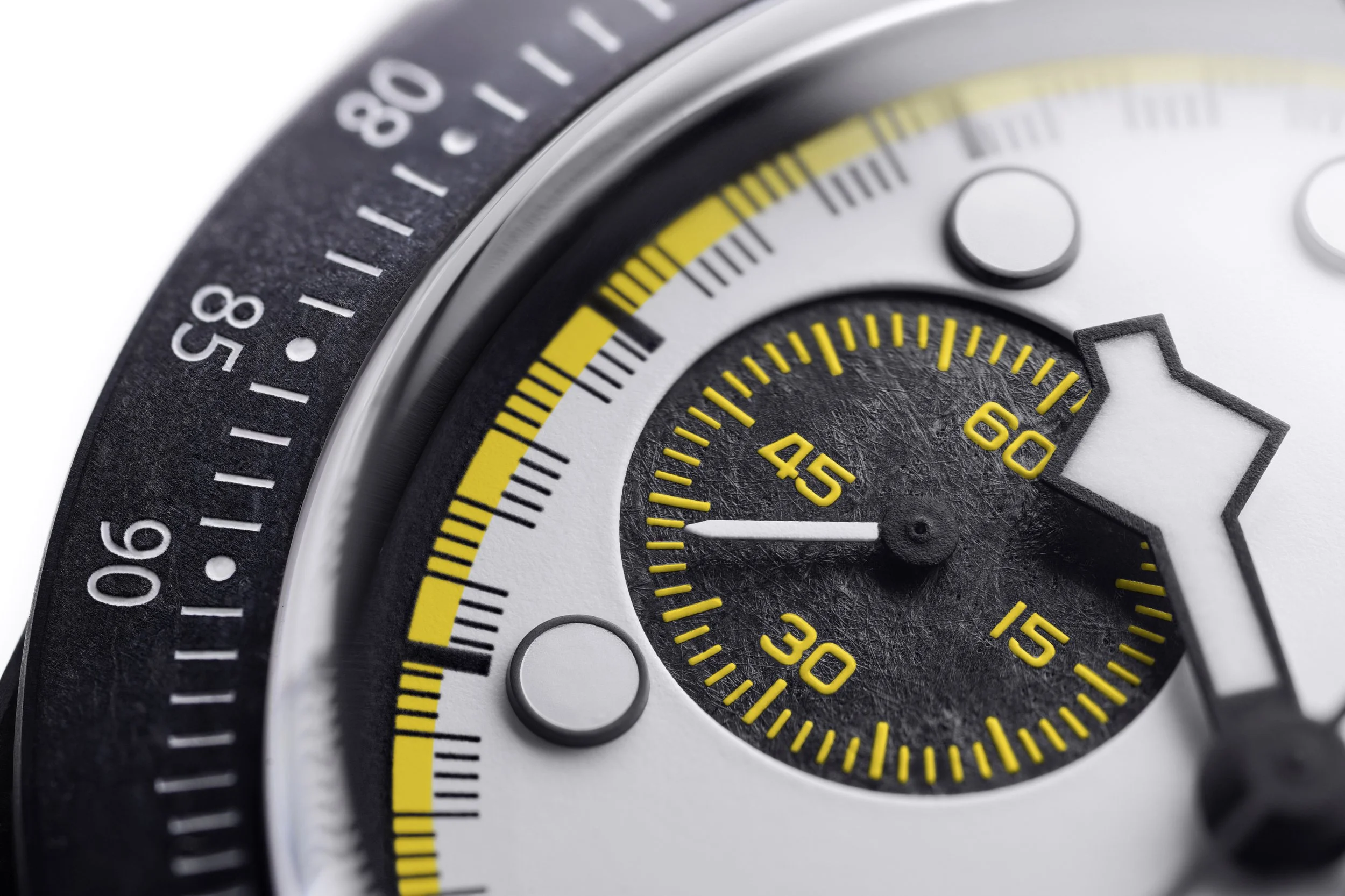 TUDOR_NP26_BlackBayChrono_Carbon26_Lifestyle_3.jpg
