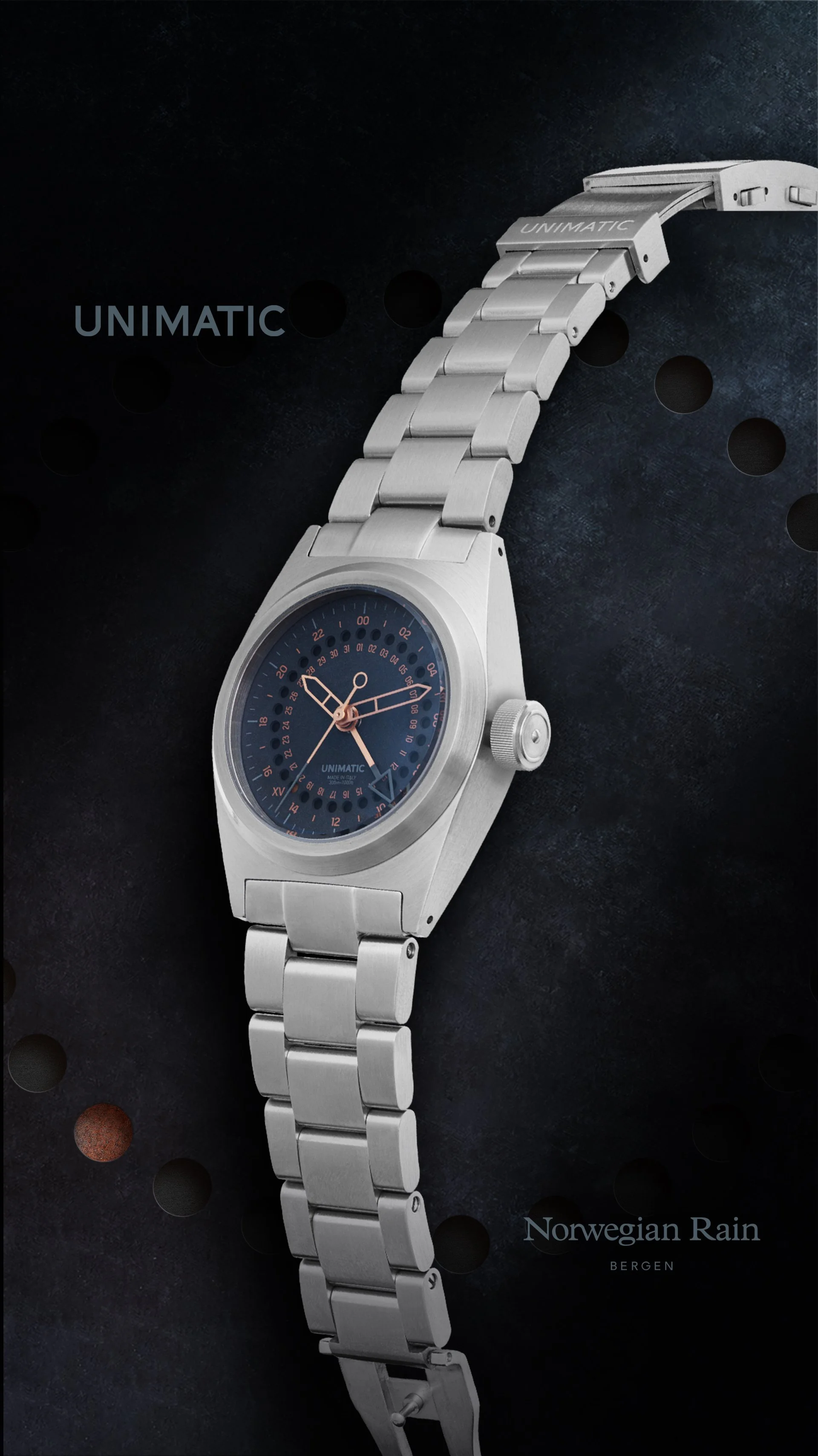 Portrait_U2-GMT-NR-A-Angle-UBK.jpg