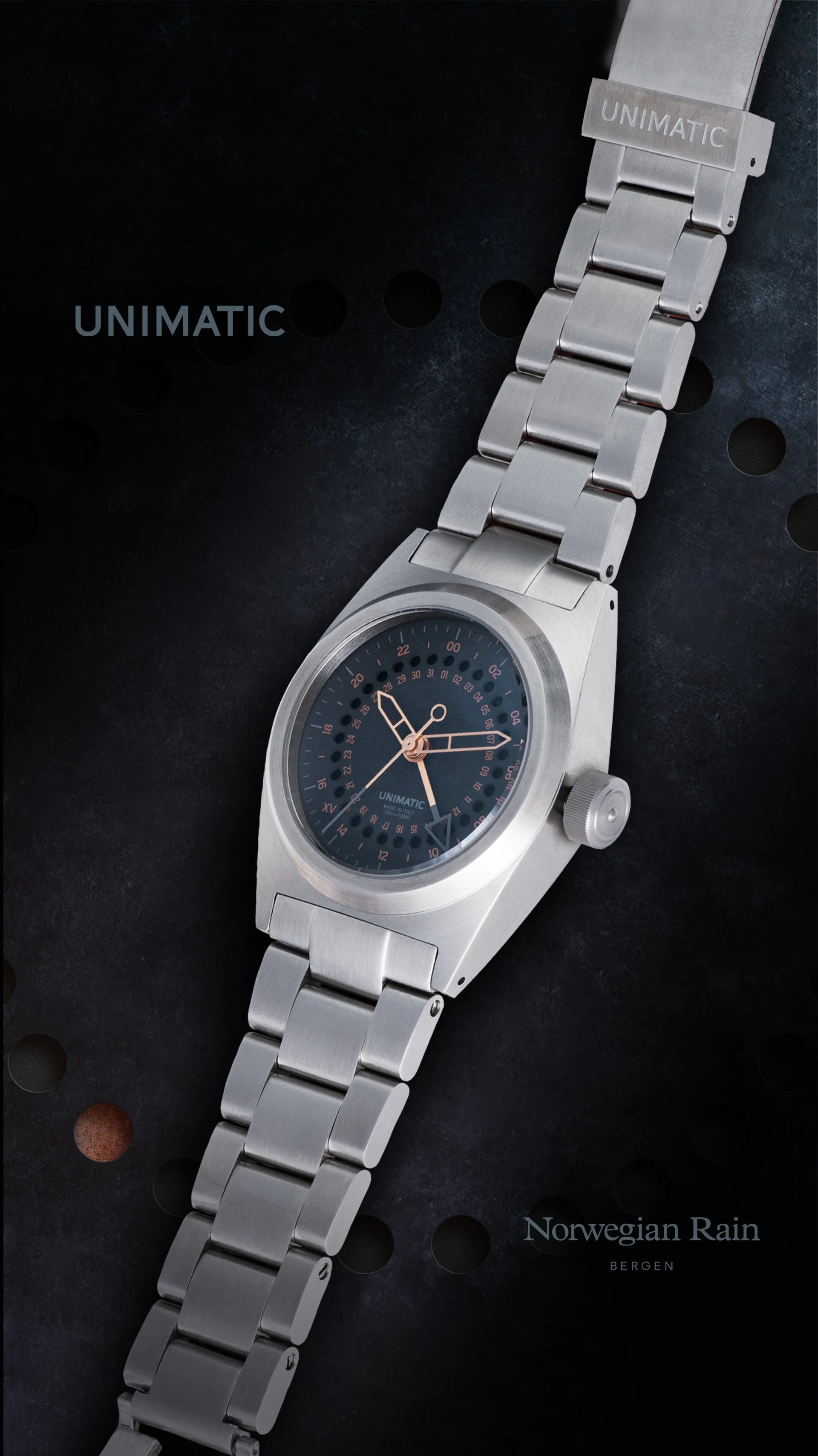 Portrait_U2-GMT-NR-A-Diagonal-UBK.jpg