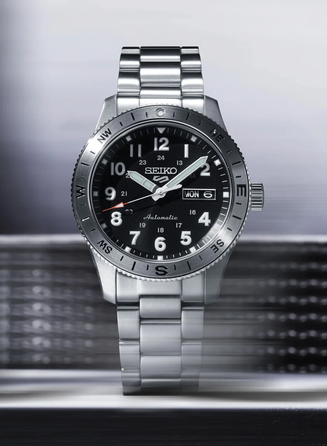 2026-seiko-5-sports-field-series-compass-bezel-hdb006-hdb007-hdb008-hdb009-4.webp