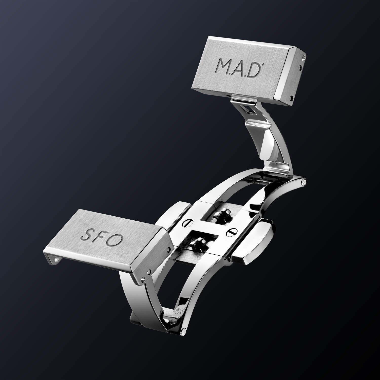 low_res_MADEditions_MAD2_Live_Buckle.jpg
