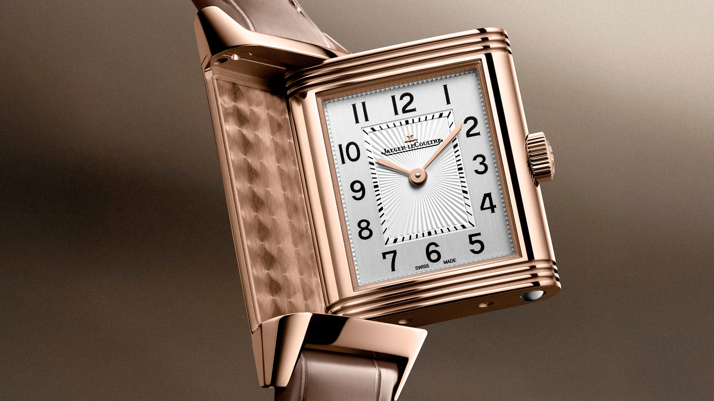 2026_relaunch_atimelessicon_reverso_q2602542_closeup_srgb_16-9.jpg