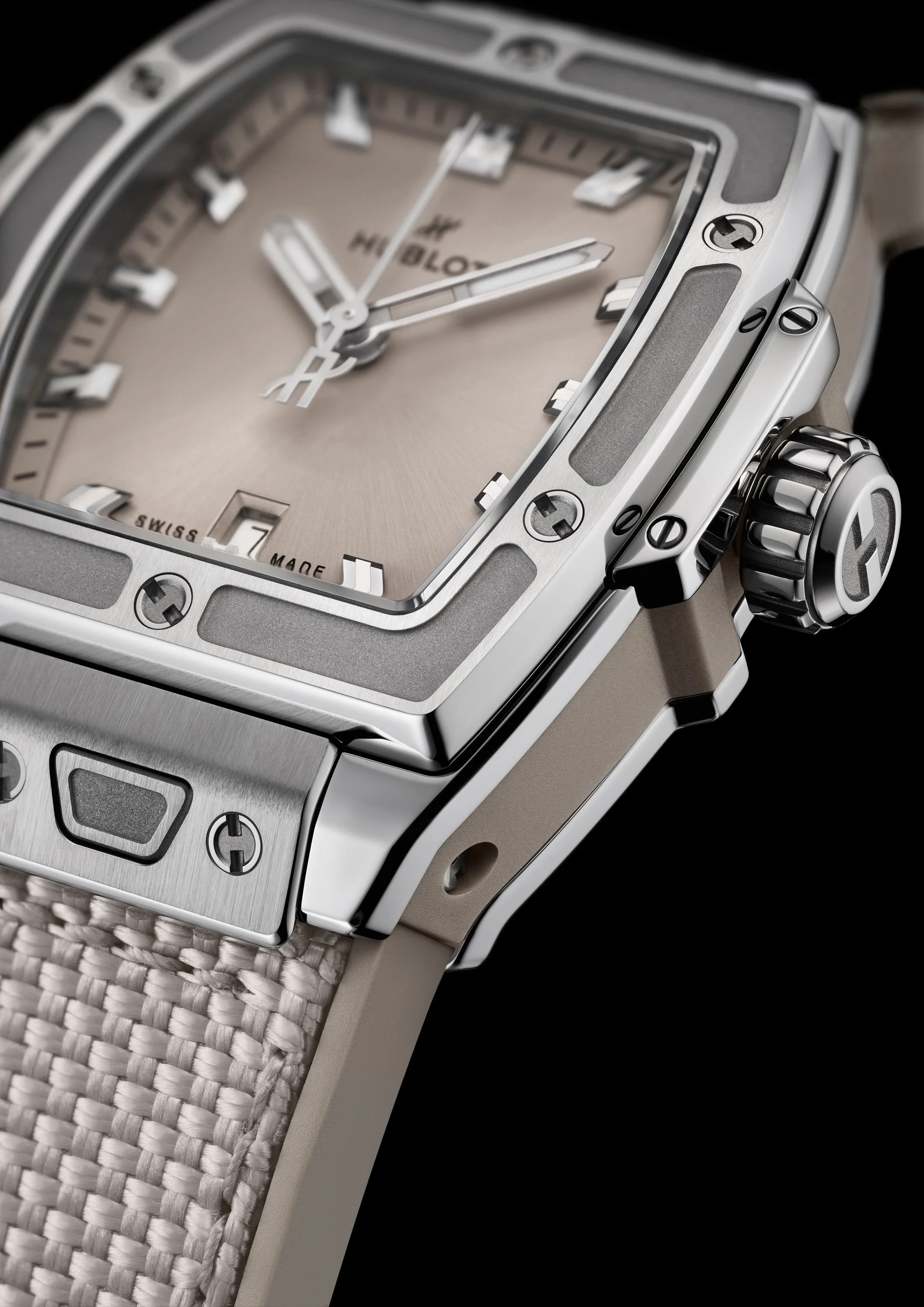 Spirit-of-Big-Bang-Essential-Taupe-3.jpg