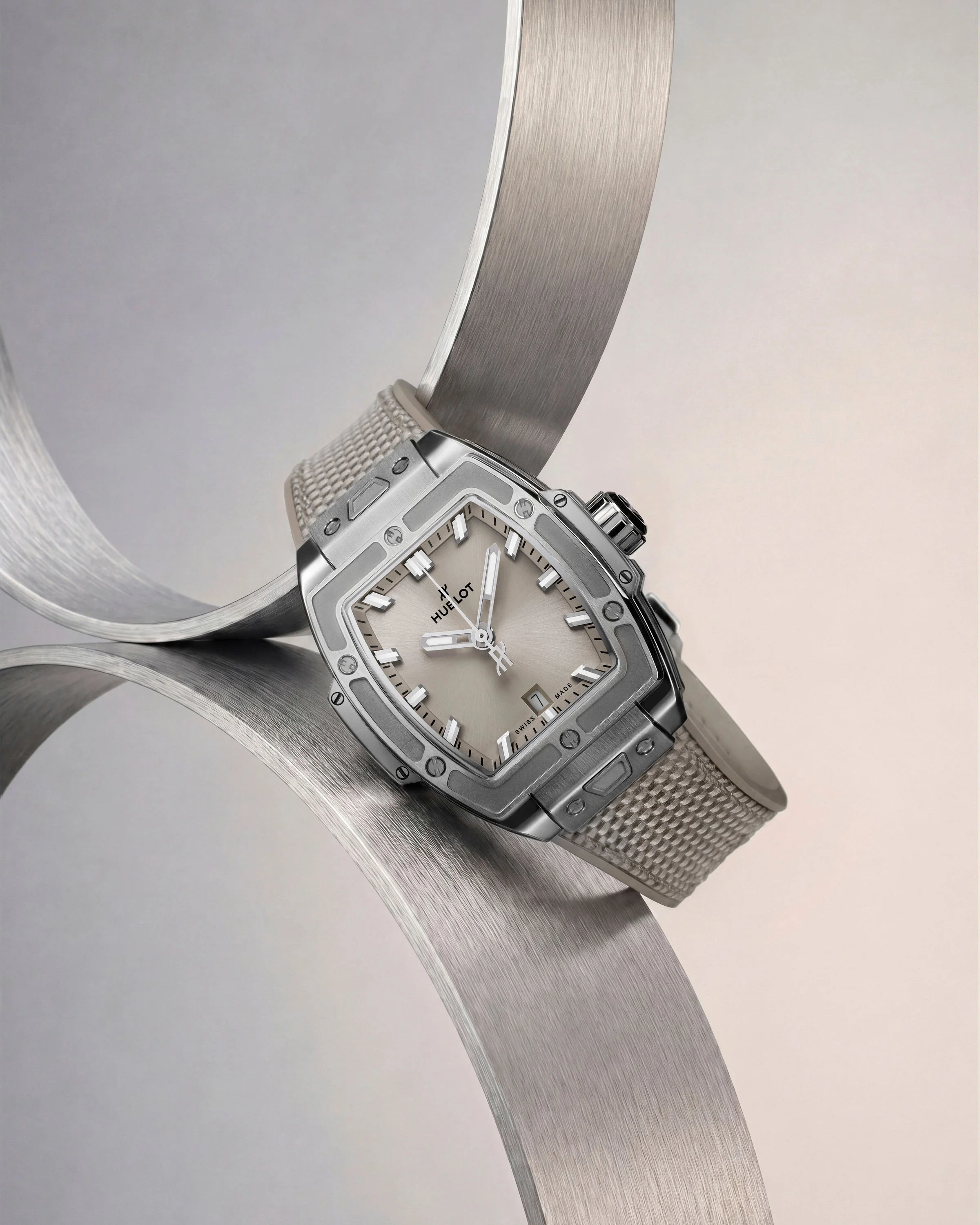 Spirit-of-Big-Bang-Essential-Taupe-10.jpg