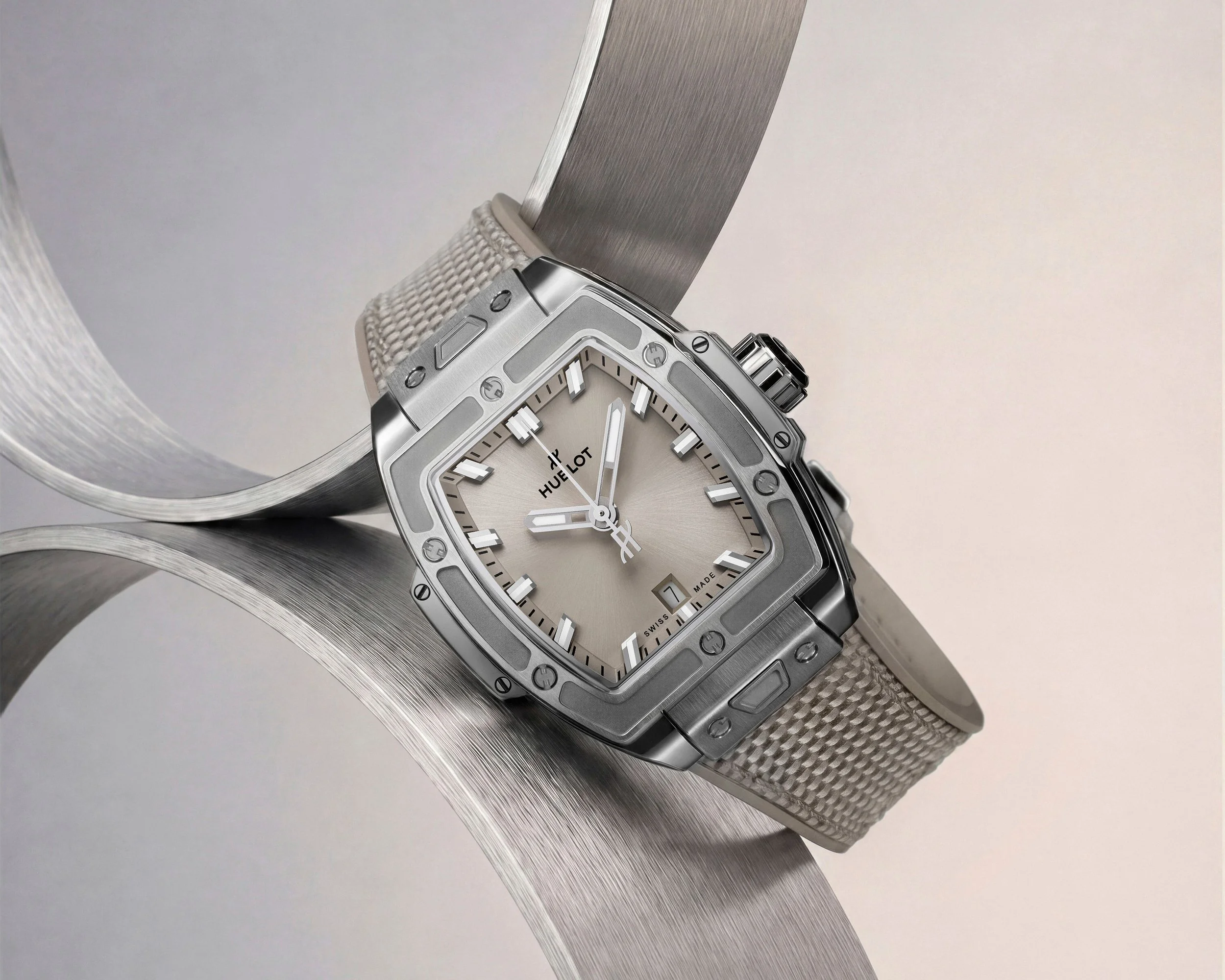 Spirit-of-Big-Bang-Essential-Taupe-11.jpg