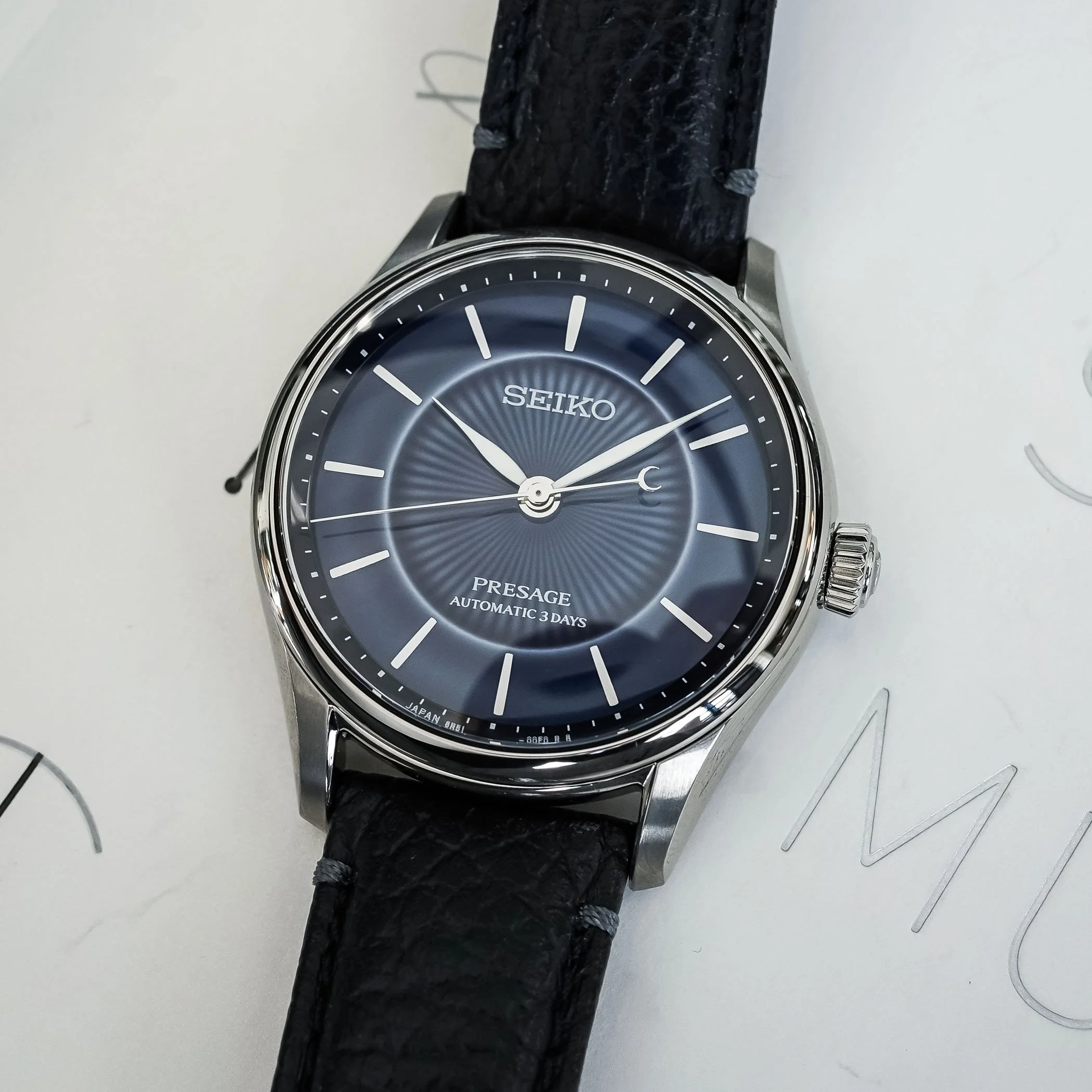 Seiko-Presage-Classic-Series-Craftsmanship-Arita-Porcelain-Dial-Limited-Edition-HCC007-review-1.jpg