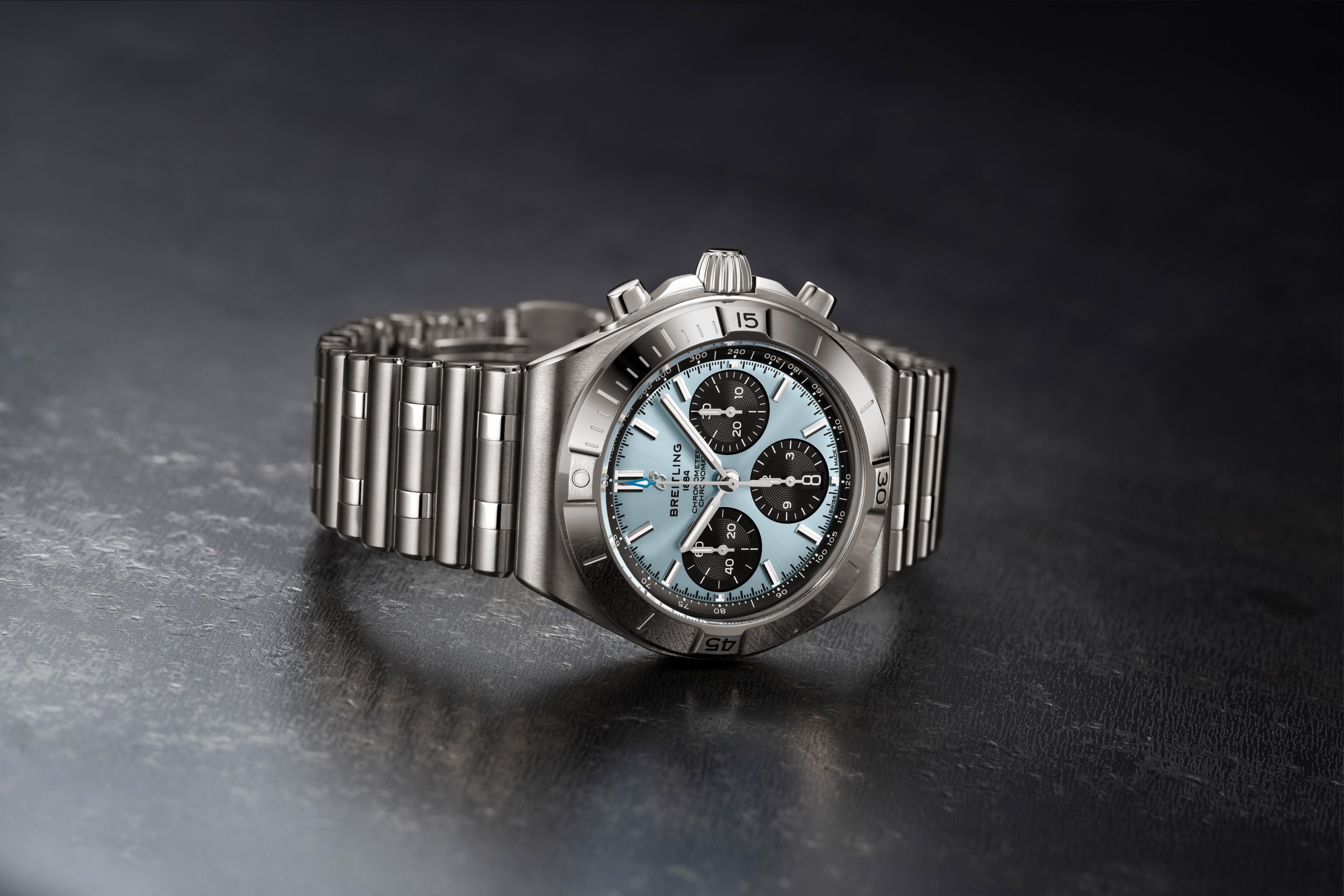 31_Breitling Chronomat B01 42_PB0158101C1A1_Ice Blue_RGB.jpg