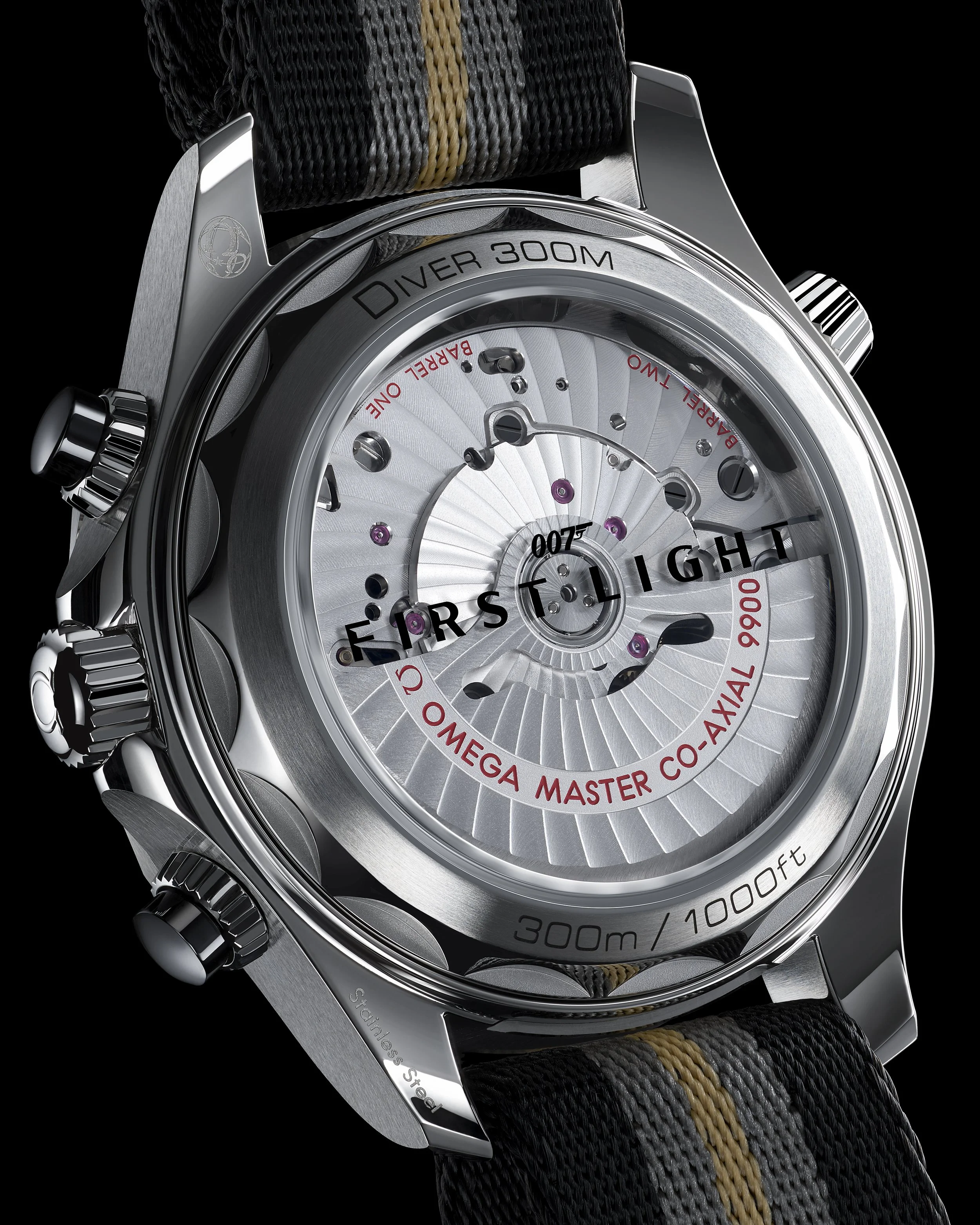 OMEGA_2026_Seamaster-Diver-300M-Chronograph-007-First-Light_210.32.44.51.01.002_Caseback_4_5.jpg