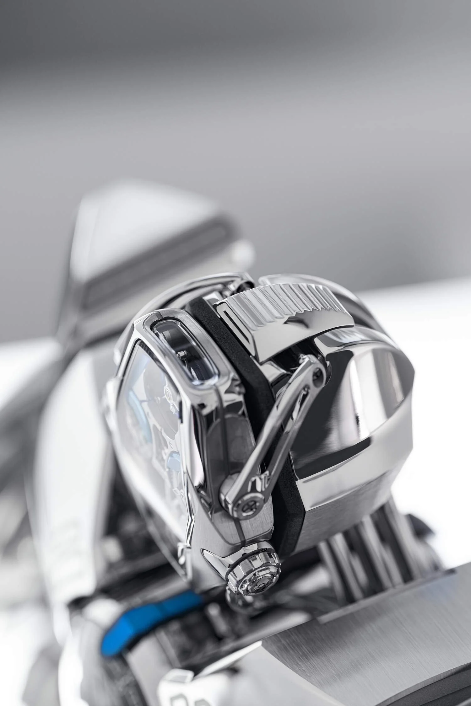 low_res_MBandF_HM12_The_Guardian_Blue_3.jpg