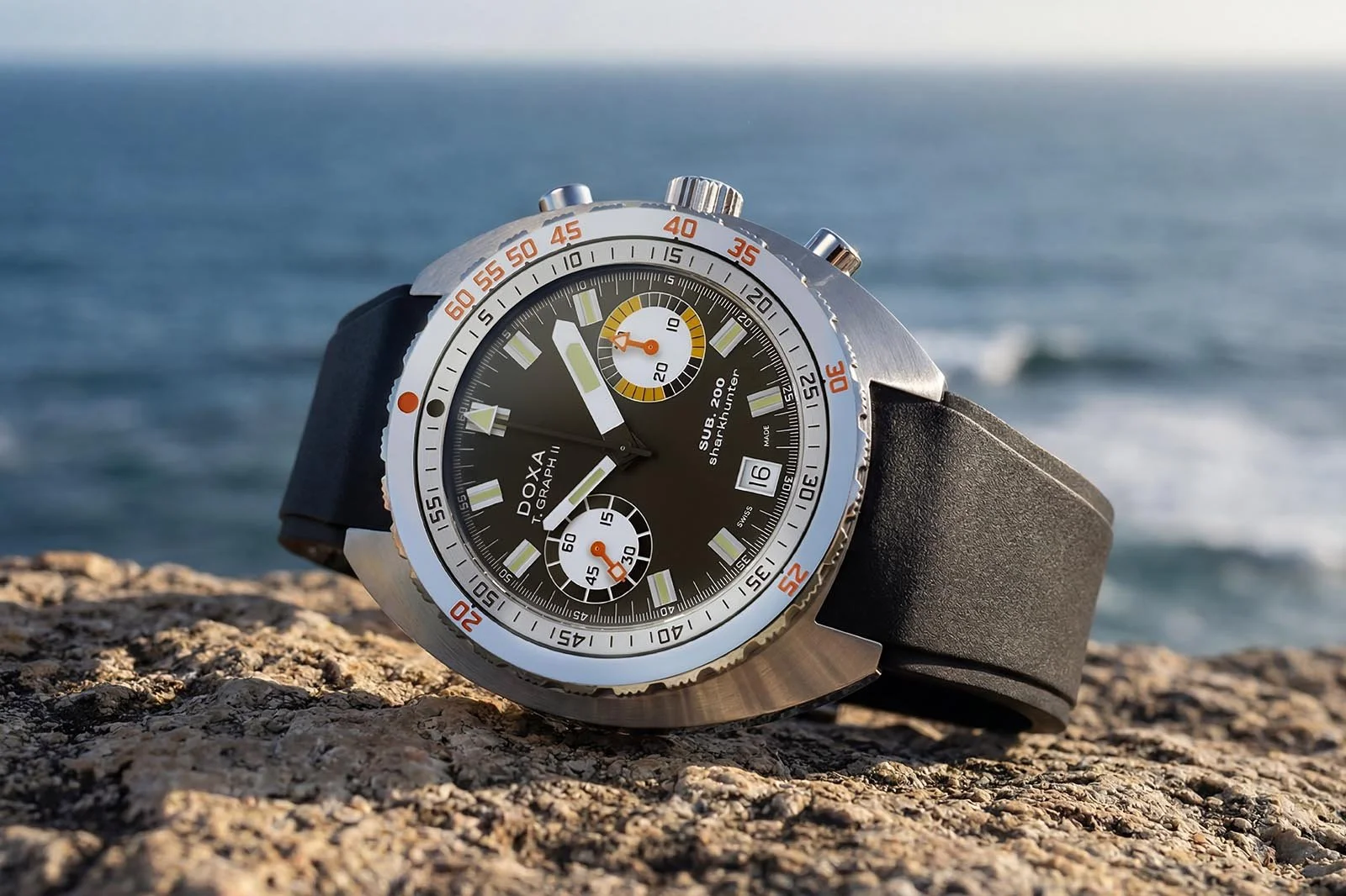 DOXA-SUB-200-T.GRAPH-II-3.jpg