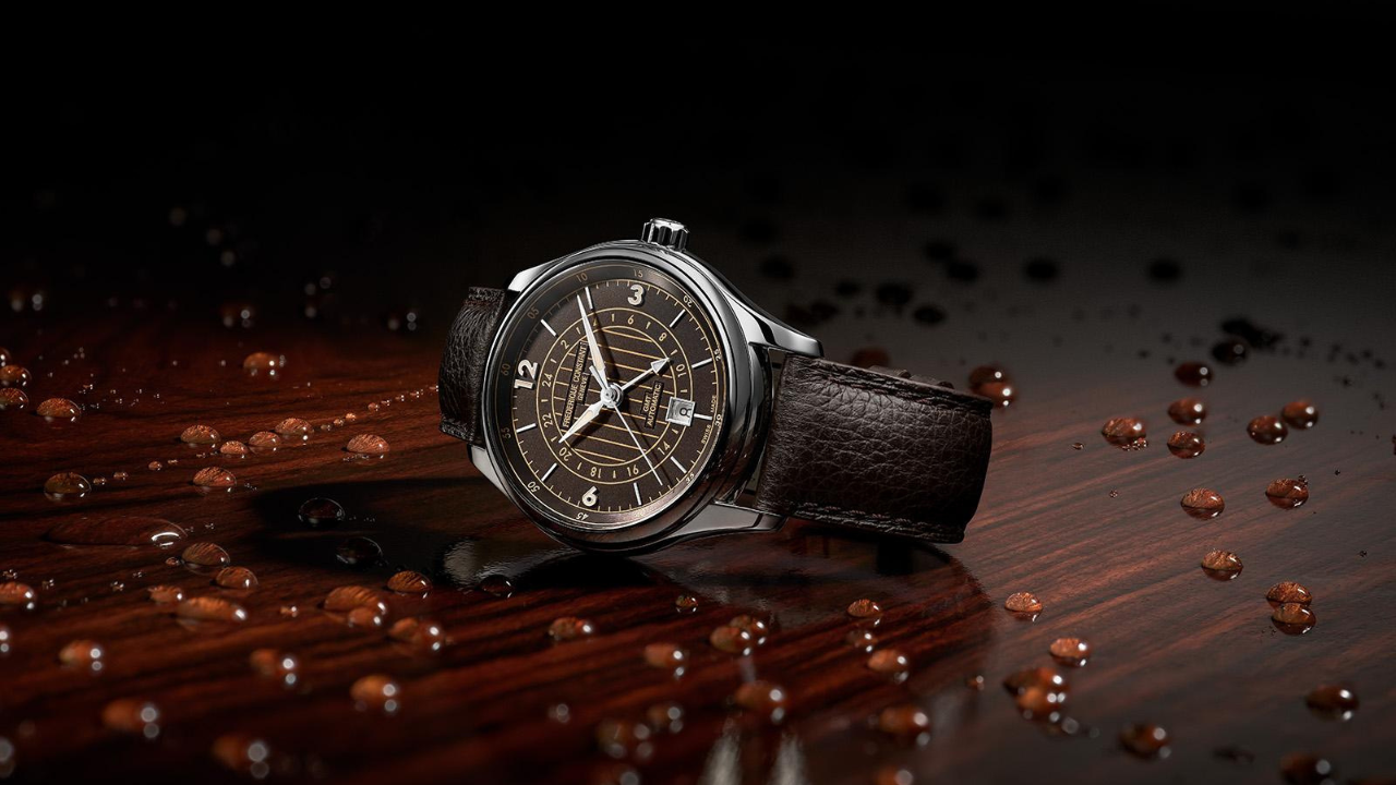 Frederique Constant Classics Runabout Automatic GMT: o deck de teca de um Riva no mostrador e segundo fuso em 888 peças cada cor