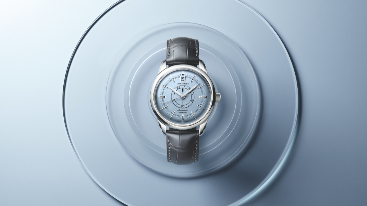 Longines Conquest Heritage Central Power Reserve 2026: azul opaline claro, dois discos rotativos no centro e 72 horas de reserva