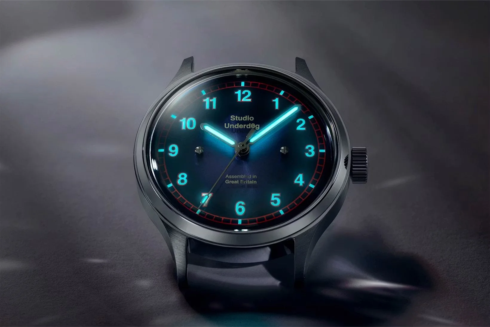 studiounderd0g-02series-gen2_0024_StudioUnderd0g-02SERIESGen2-Nightshade-DialHeadOnly-Lume-Landscape.jpeg