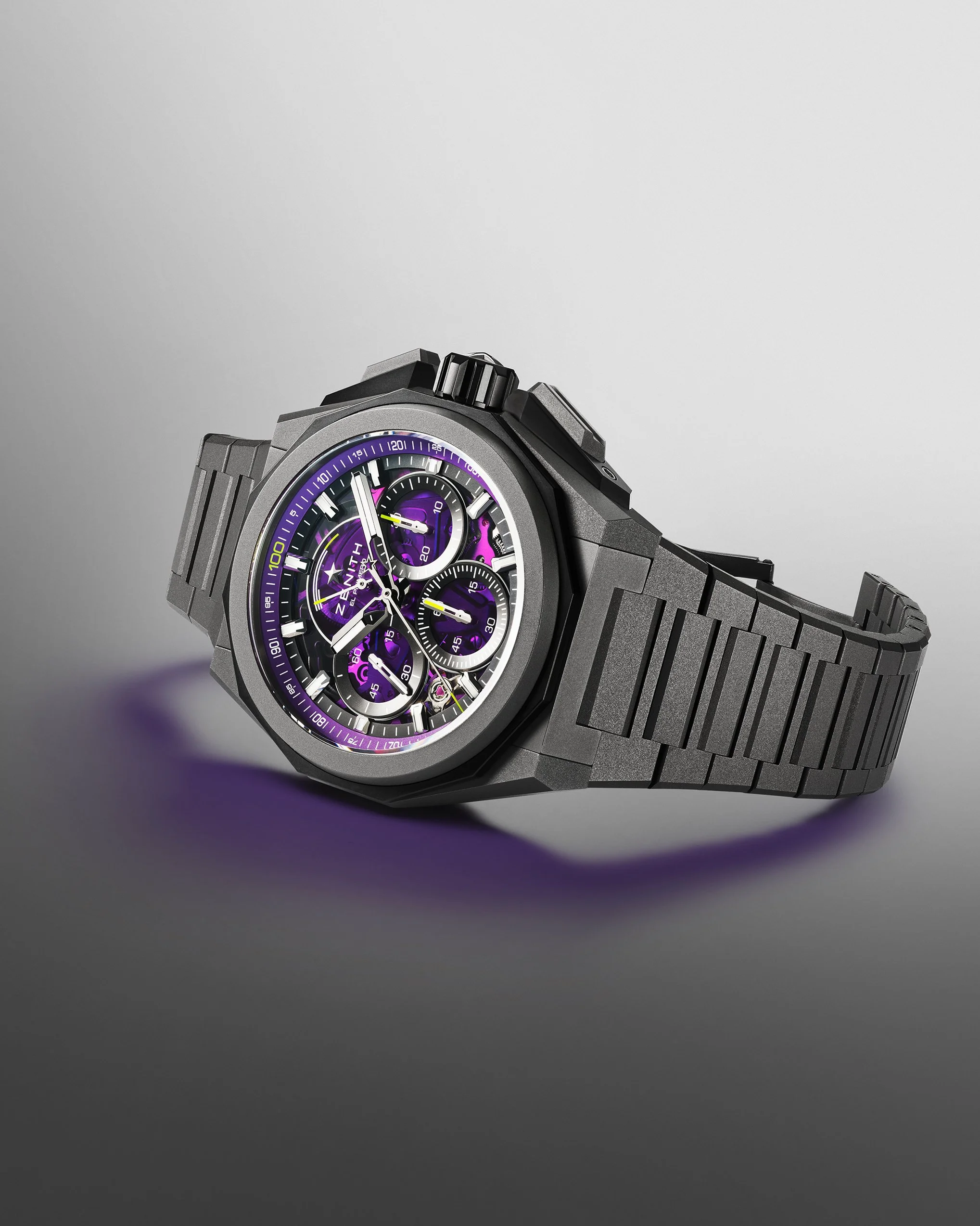 2-STILL-3_DEFY_Extreme_97.9100.9004.80.I209_4x5.jpg