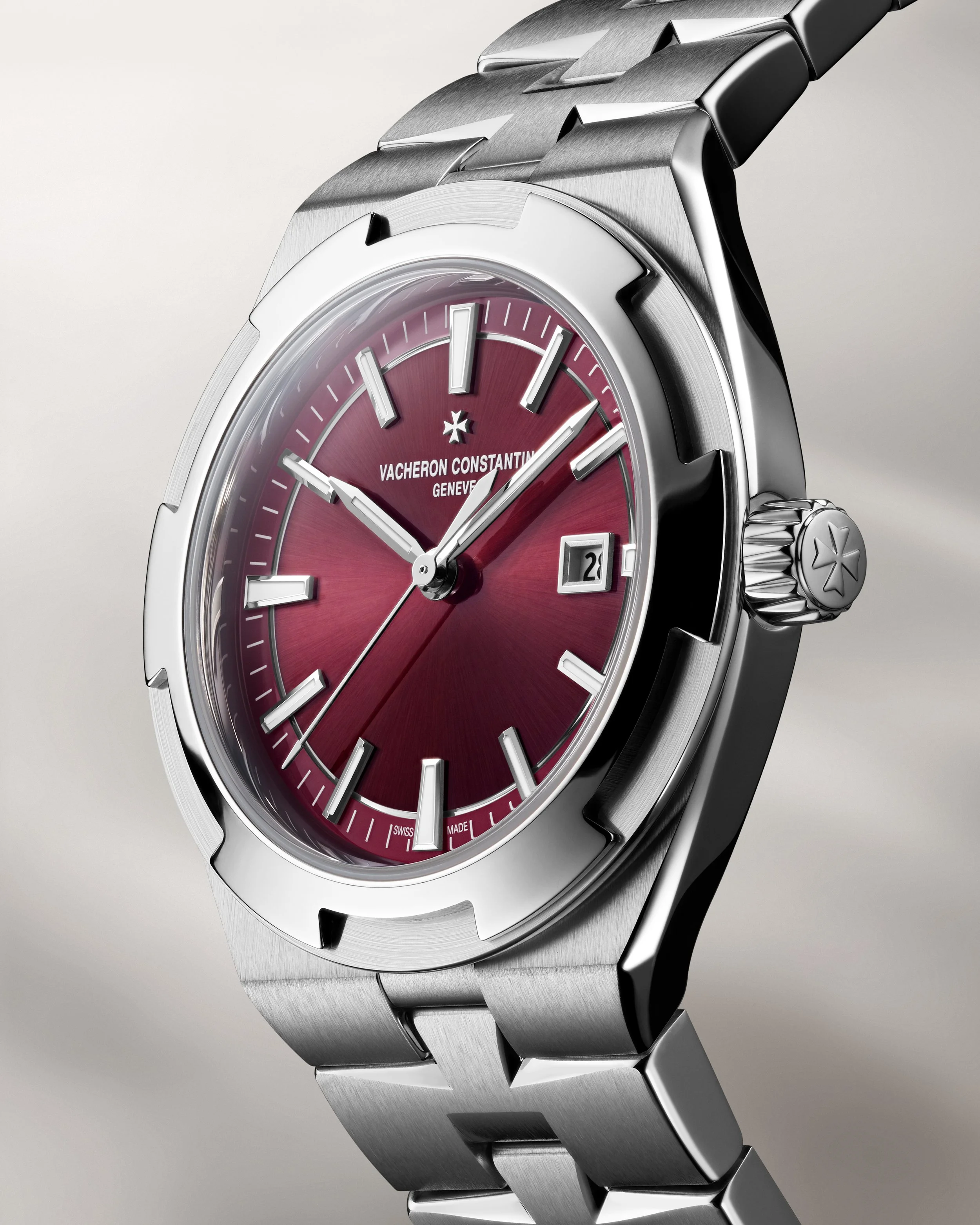 VAC_Overseas_SelfWinding_BTY_4600V-200A-H127.jpg