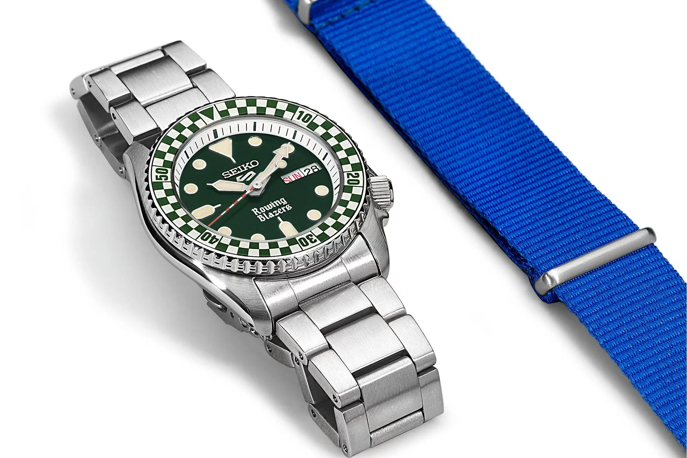 seiko-rowing-blazers-fourthcollab_0020_38mmGreenonTableNexttoNylon.jpeg