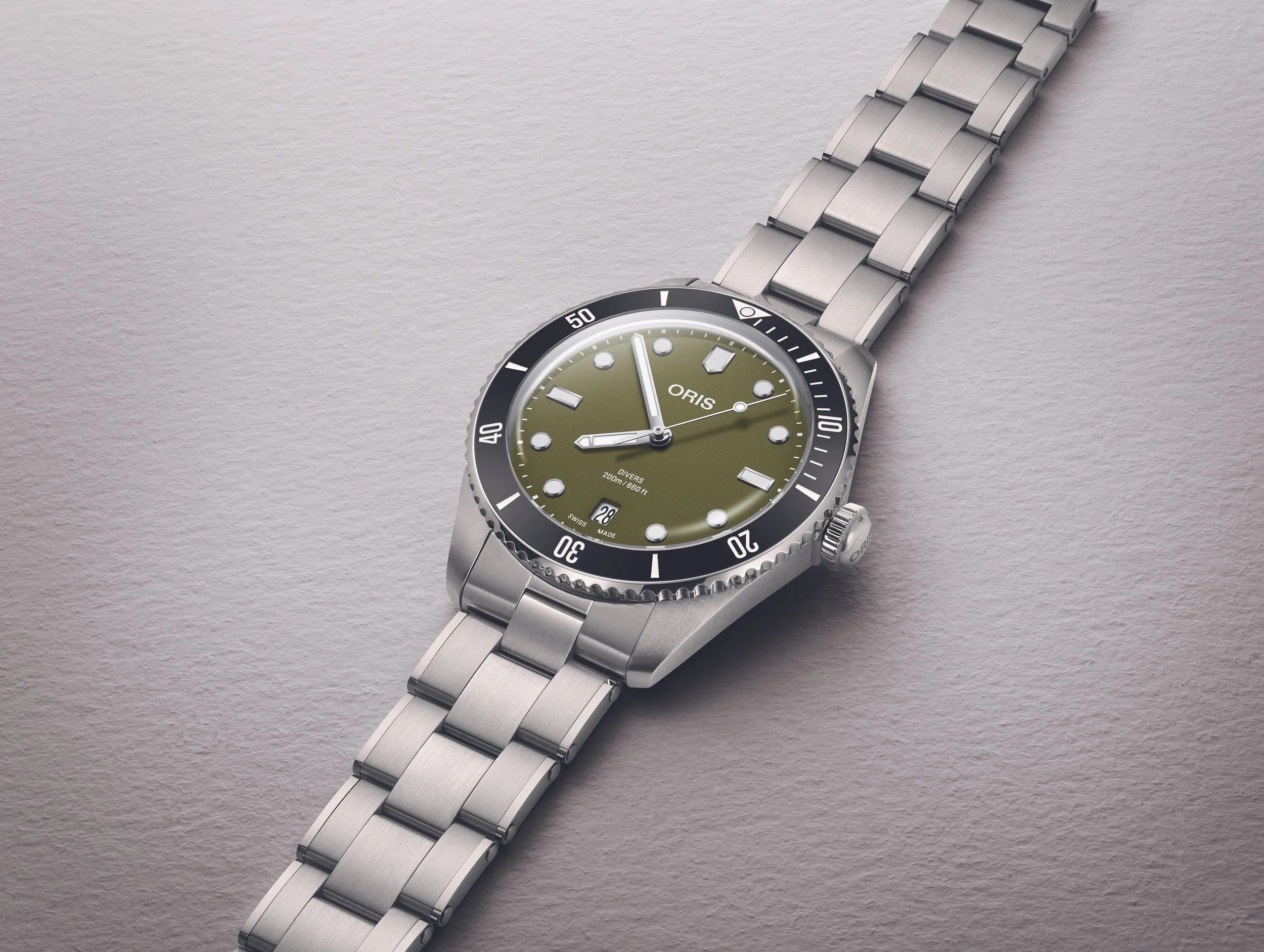 01 733 7795 4057-Set - Divers Date - prs 01..jpeg
