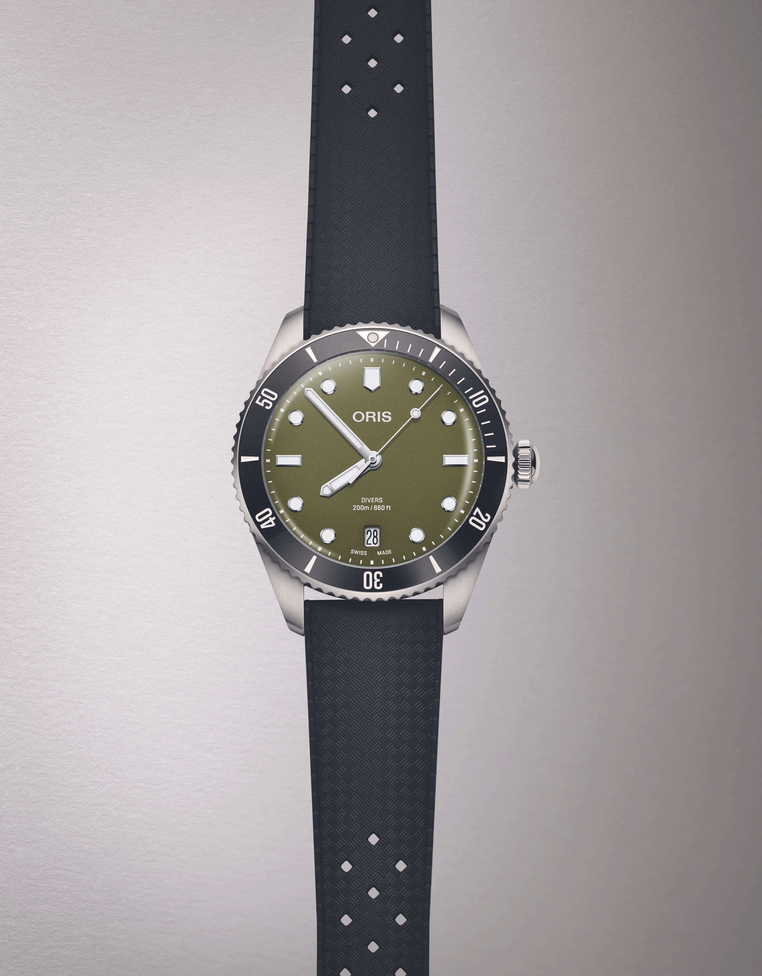 01 733 7795 4057-Set - Divers Date - prs 02.jpeg