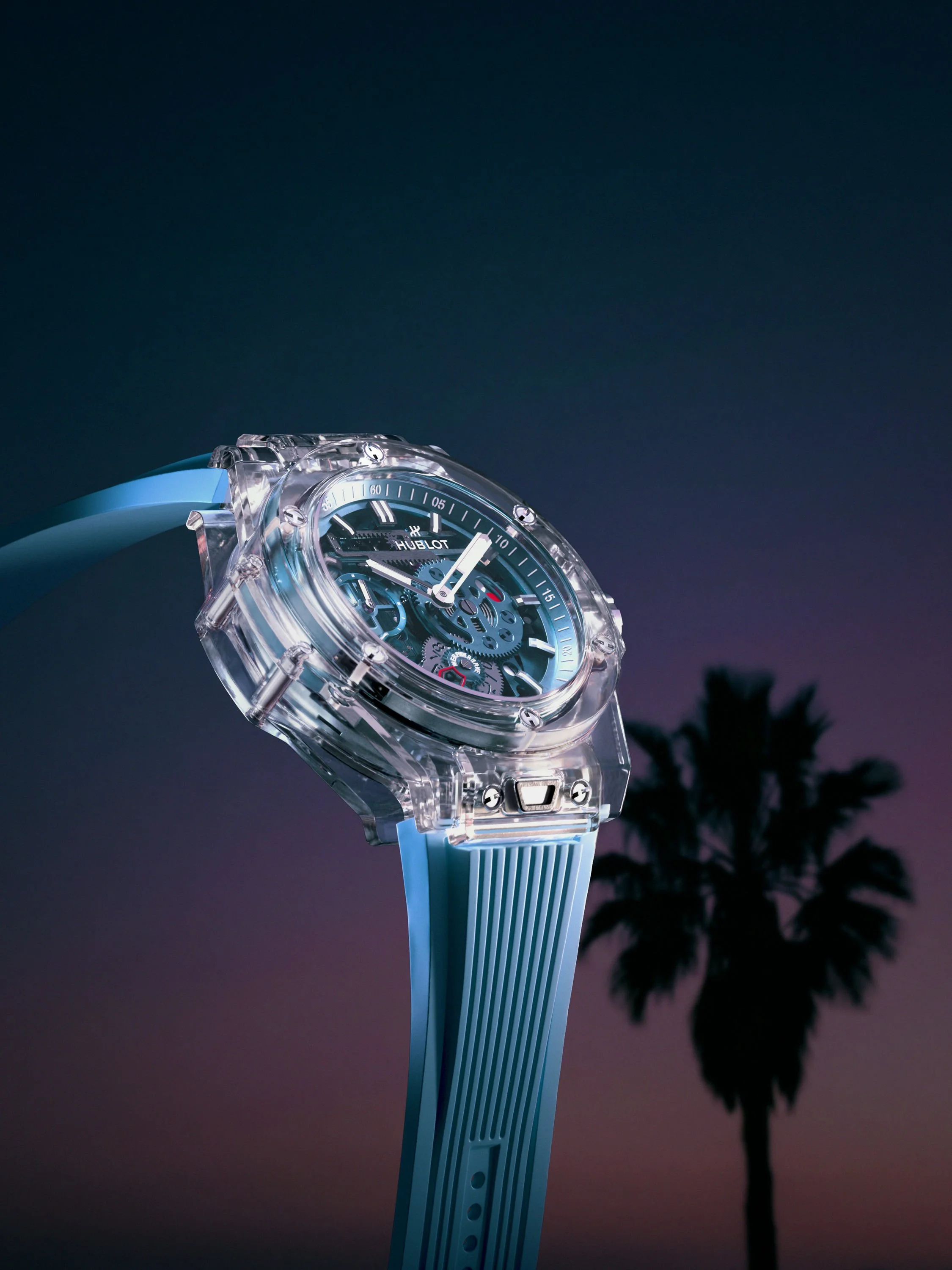 Hublot_Big-Bang-Sapphire-Sky-Blue-3-2.jpg
