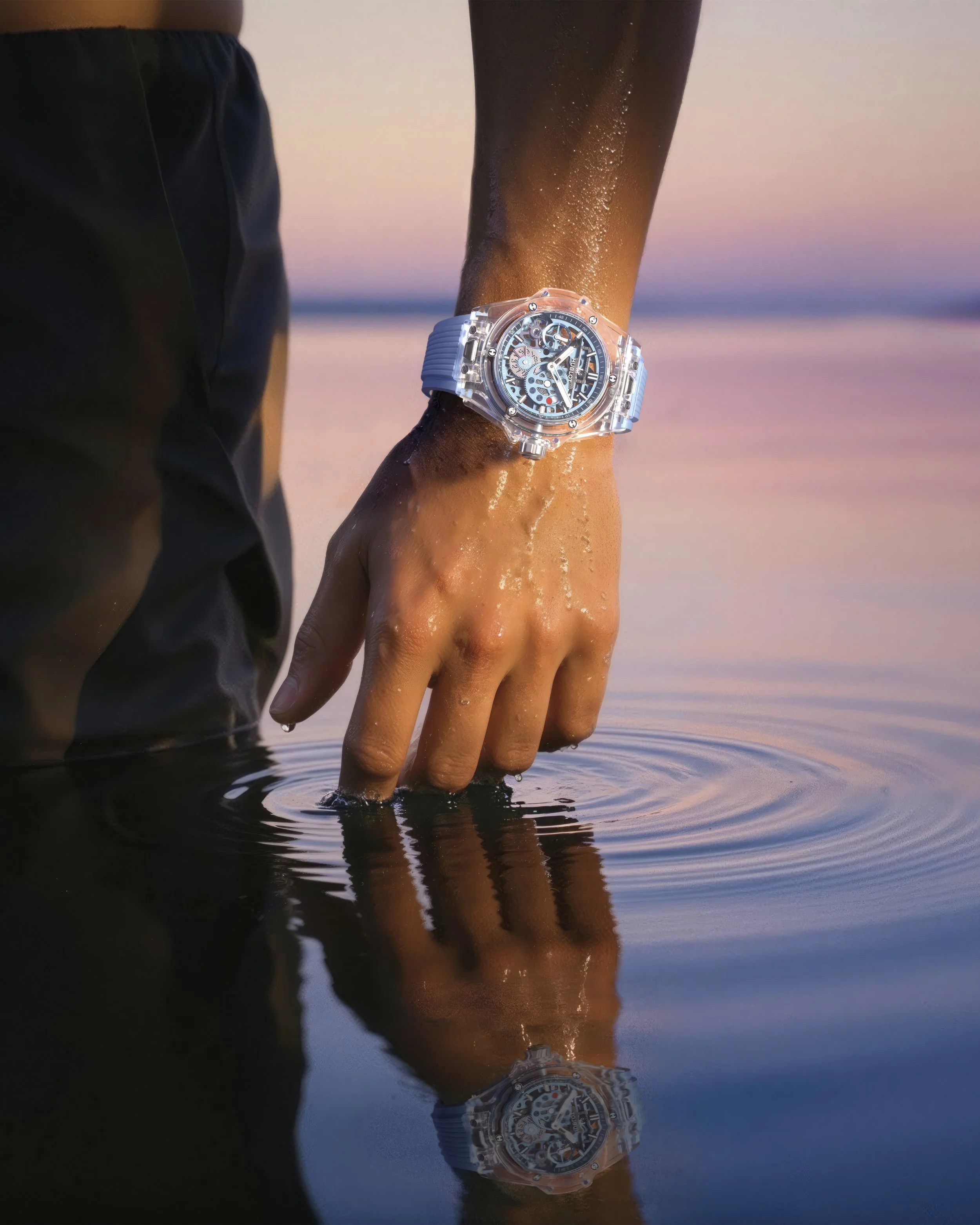 Hublot_Big-Bang-Sapphire-Sky-Blue-3-3.jpg