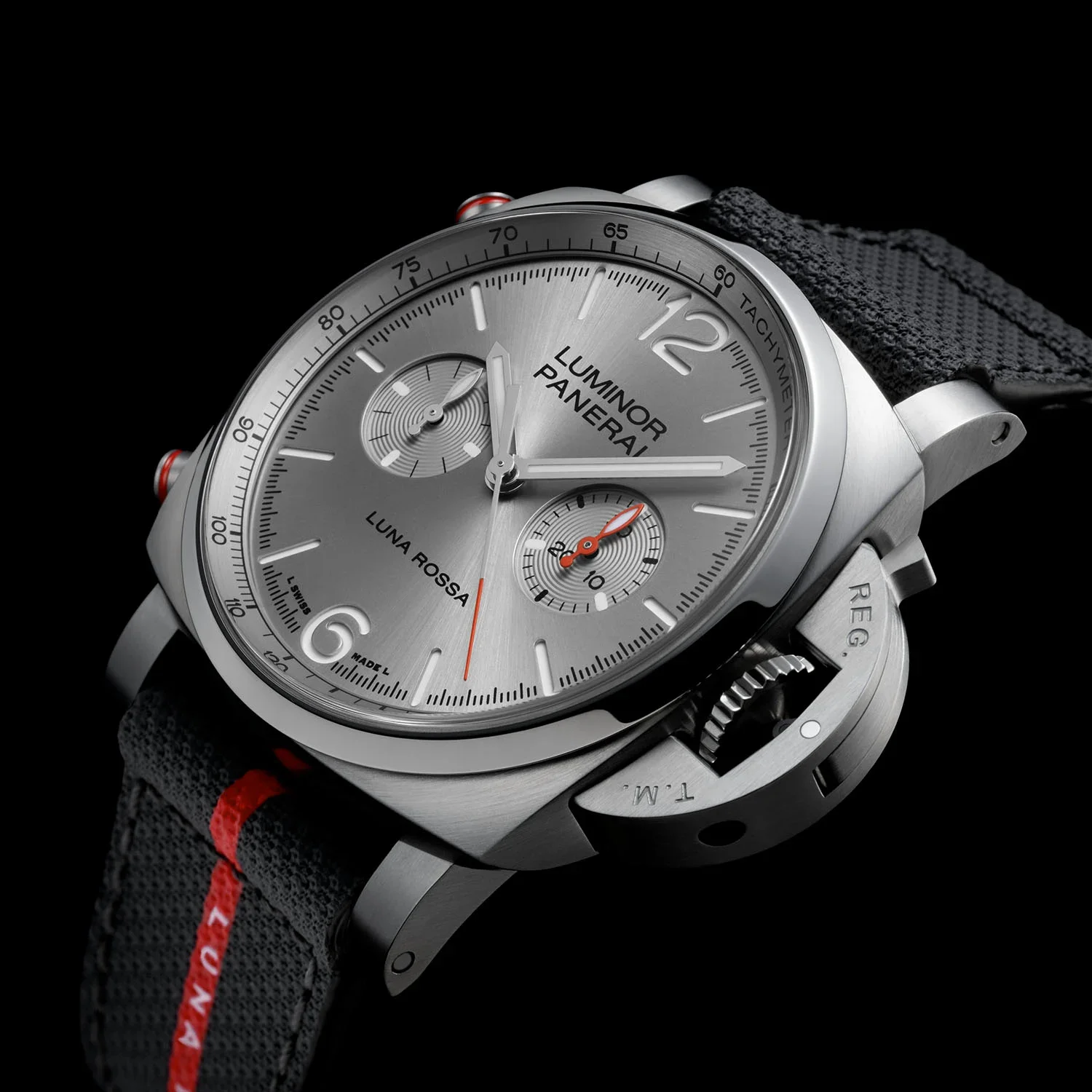 Panerai-Luminor-Luna-Rossa-Chrono-PAM01768-and-Luminor-Luna-Rossa-GMT-PAM01791-9.webp