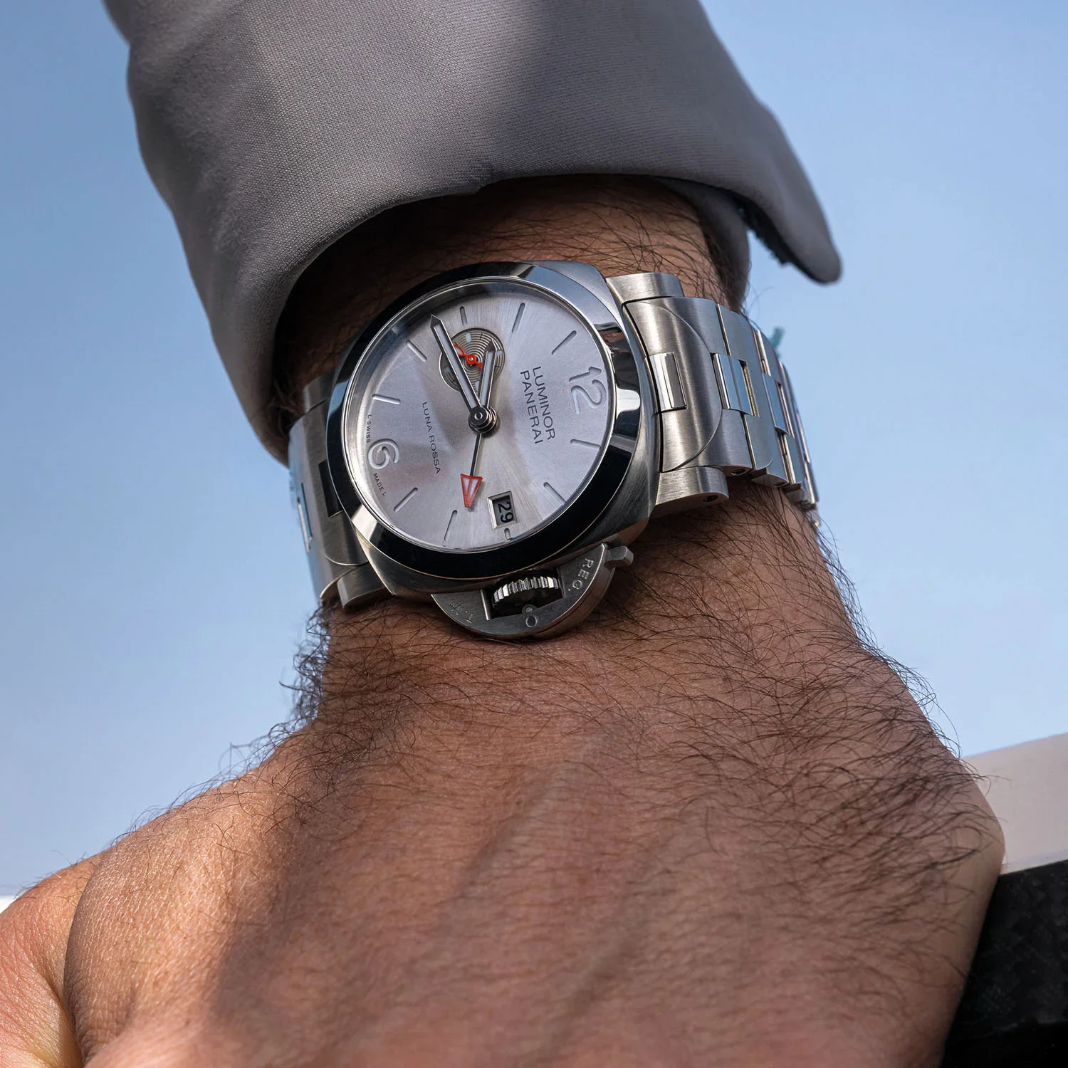 Panerai-Luminor-Luna-Rossa-Chrono-PAM01768-and-Luminor-Luna-Rossa-GMT-PAM01791-5.webp