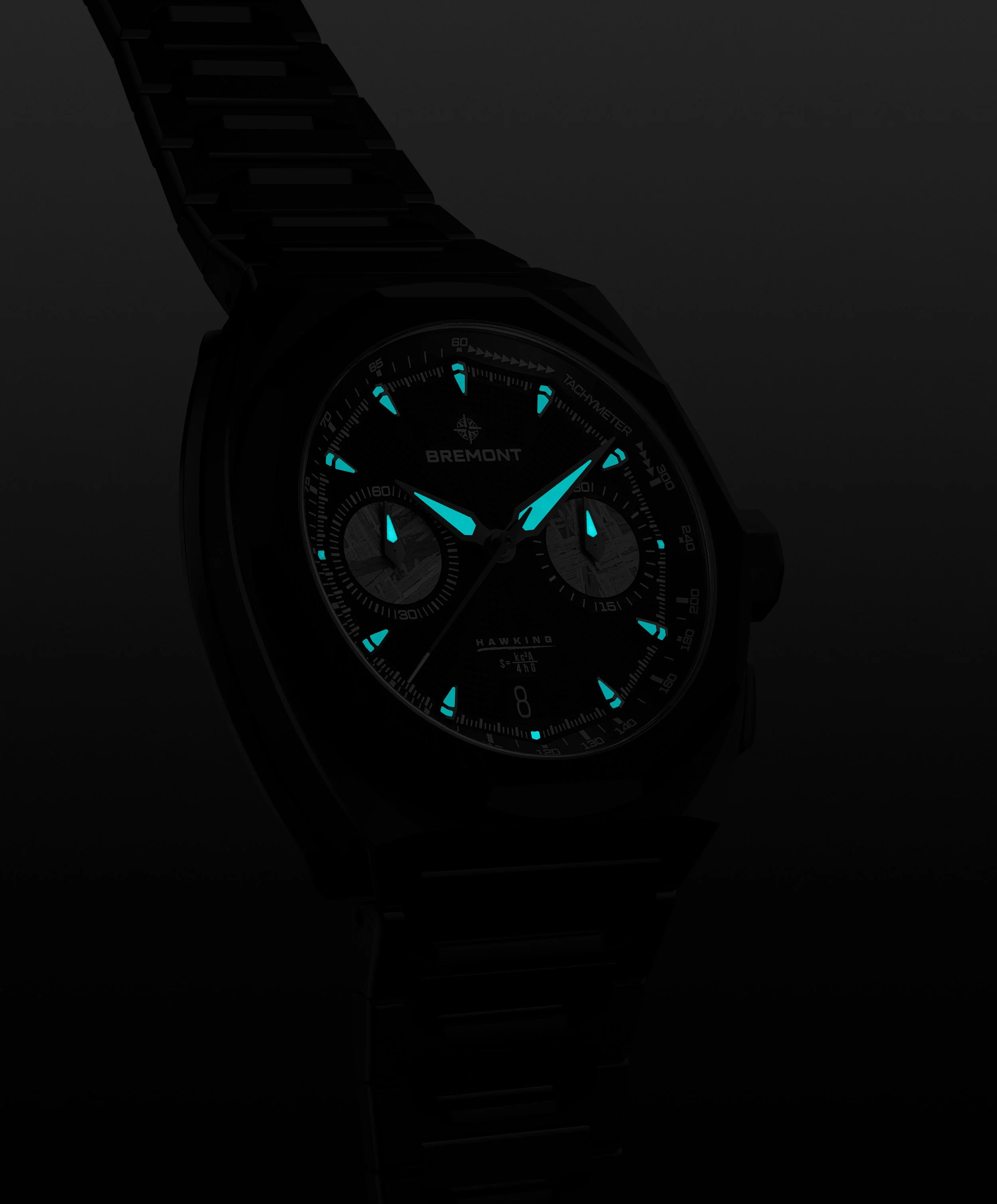 Bremont_Supernova_BR_Angle_Lume.jpg