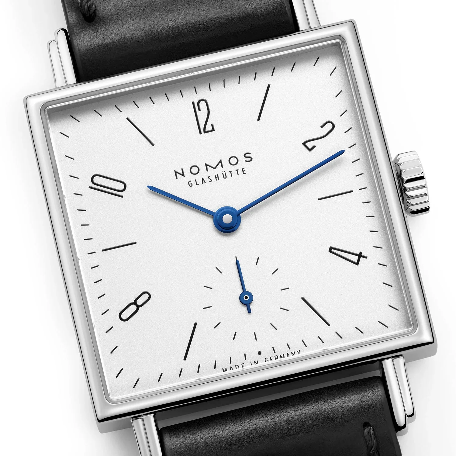 2026-Nomos-Tetra-27-Duo-and-Tetra-27-White-9.webp