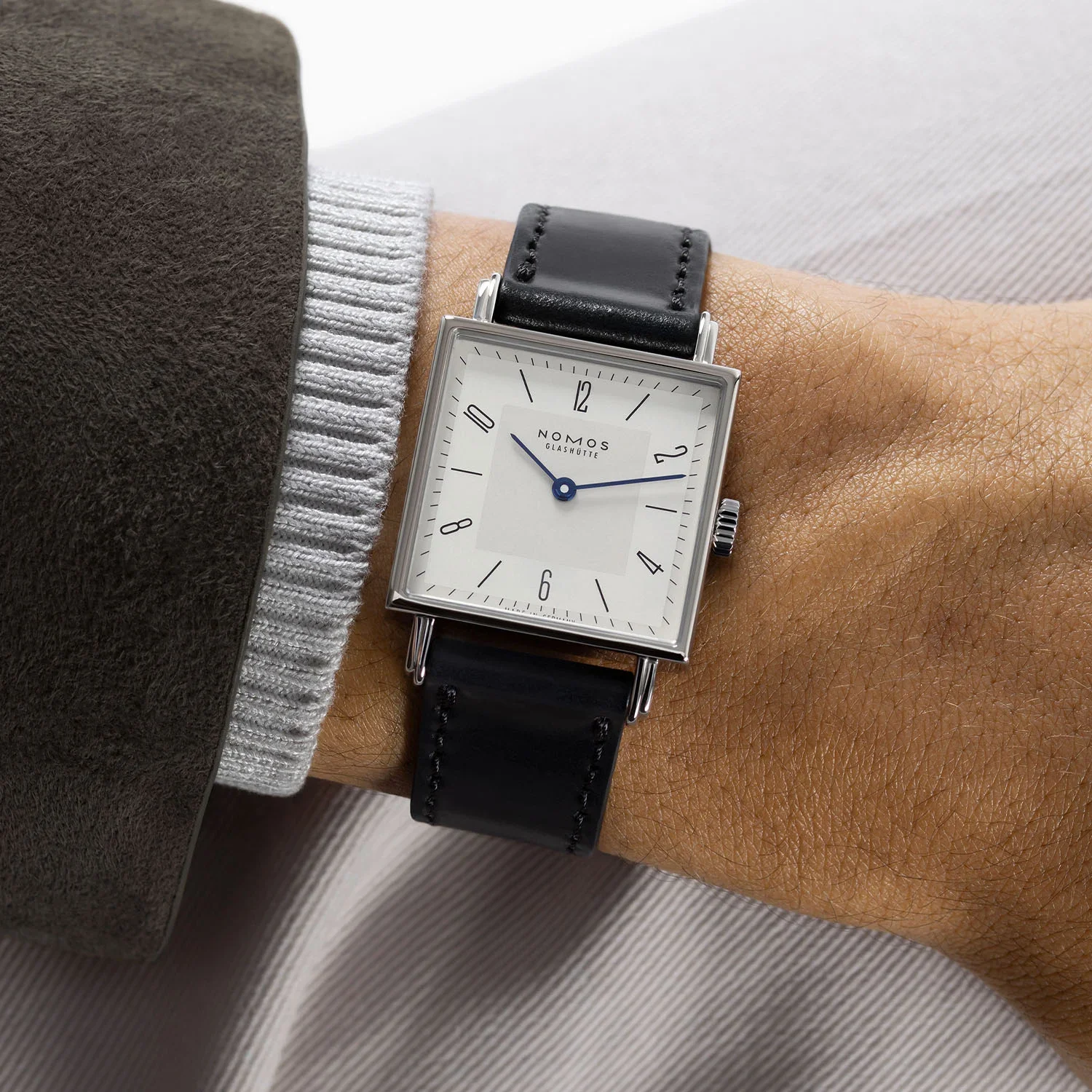 2026-Nomos-Tetra-27-Duo-and-Tetra-27-White-3.webp