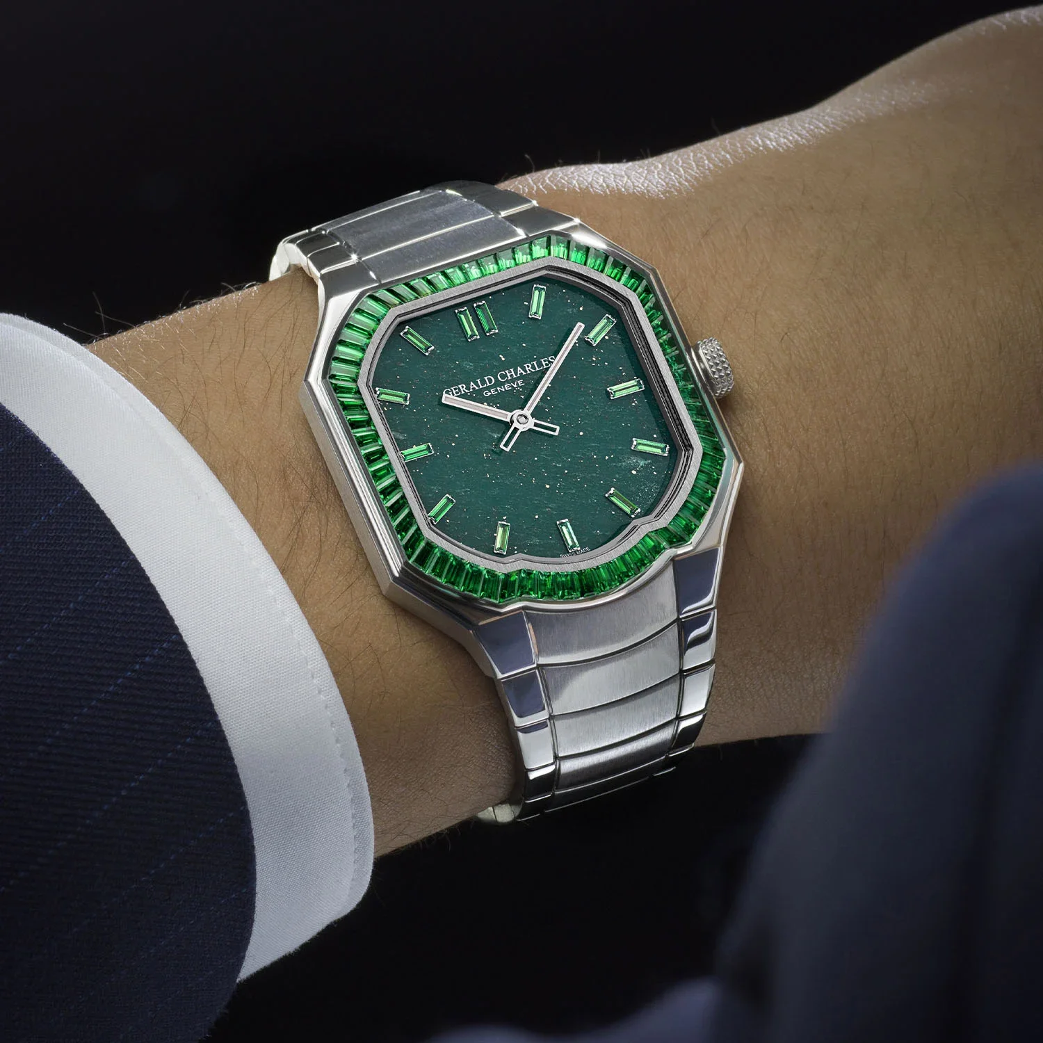 Gerald-Charles-Masterlink-Gem-Set-Stone-Dial-3.webp