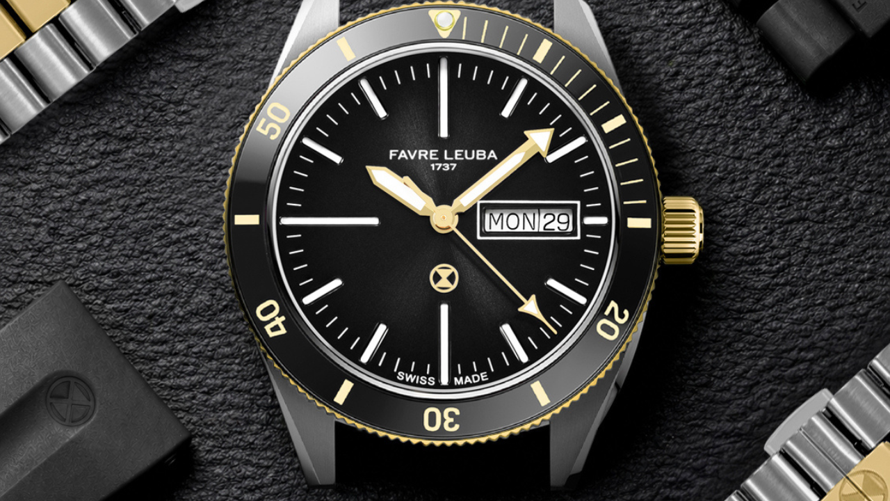Favre Leuba Deep Raider Day Date Two-Tone: PVD dourado no bisel, coroa e elos centrais do bracelete, três cores e CHF 2.100